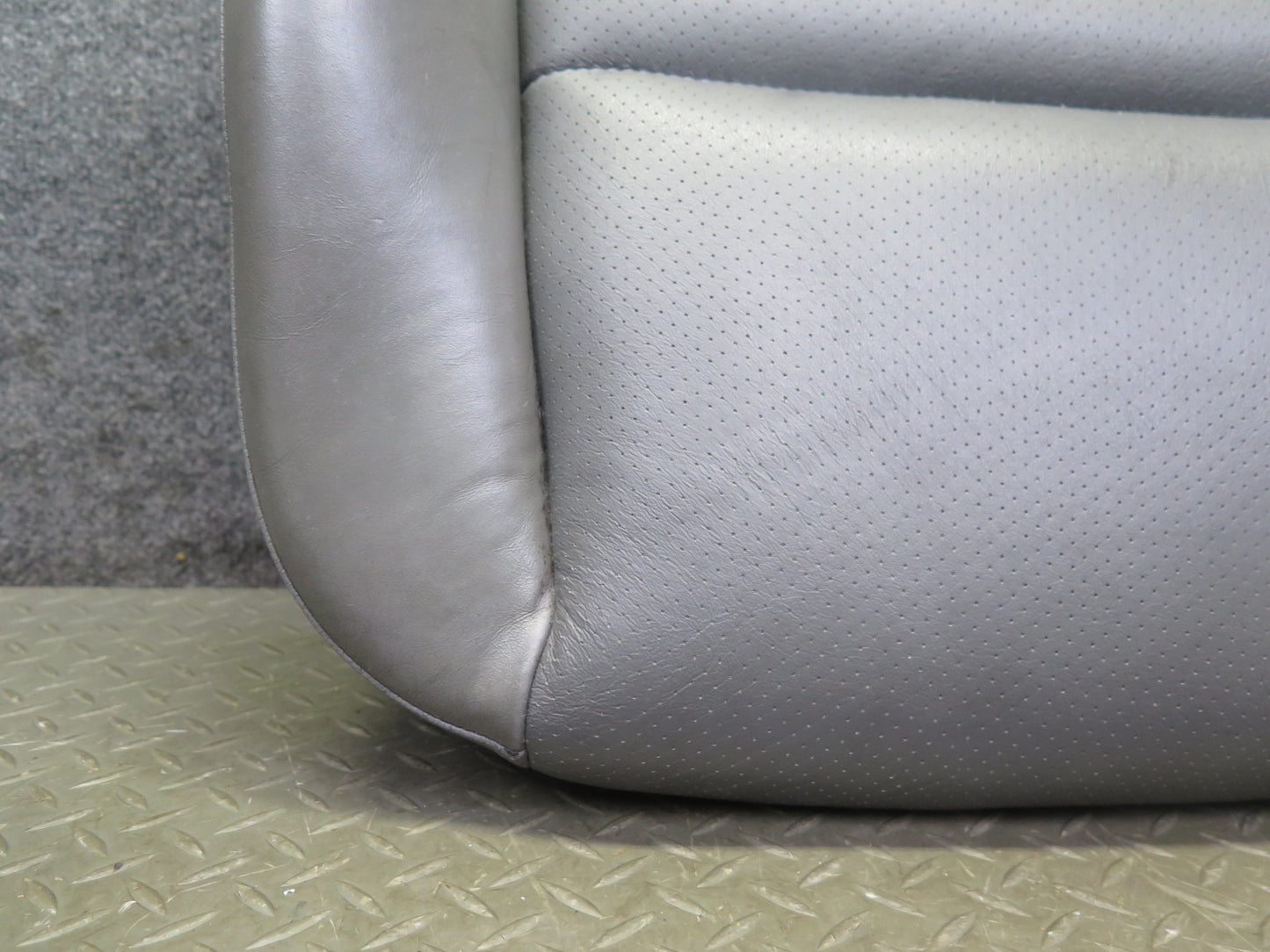 1999-2000 Porsche 911 996 Front Right Seat Lower Leather Cushion Gray
