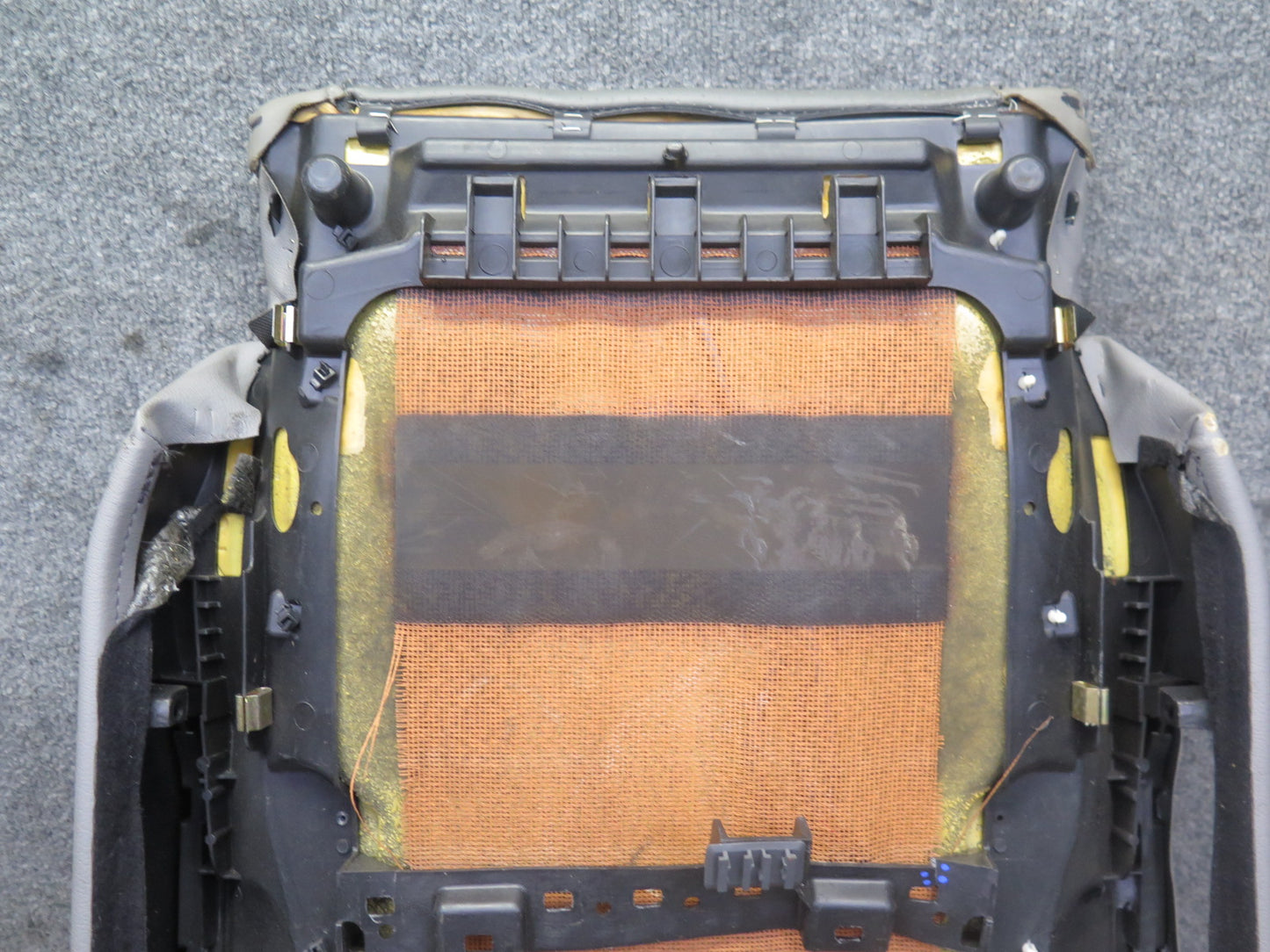 1999-2000 Porsche 911 996 Front Right Seat Lower Leather Cushion Gray