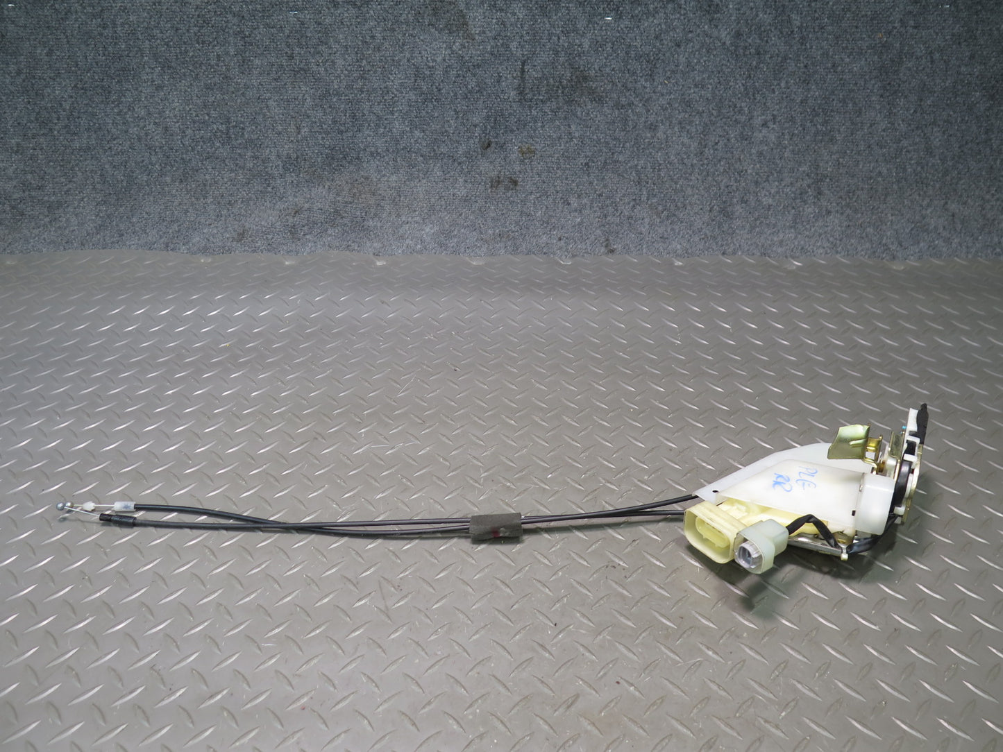 98-05 Lexus GS300 GS400 GS430 UZS161L Rear Right Door Lock Latch Actuator OEM