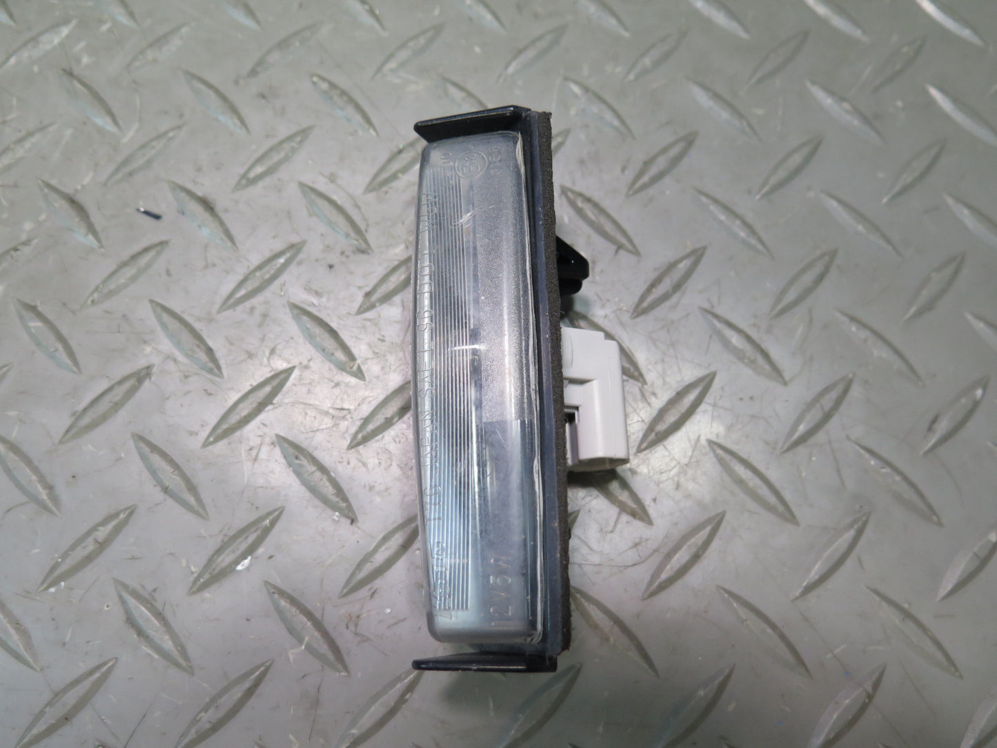 01-05 Lexus GS300 GS430 Rear Trunk Lid License Plate Light Lamp Set OEM