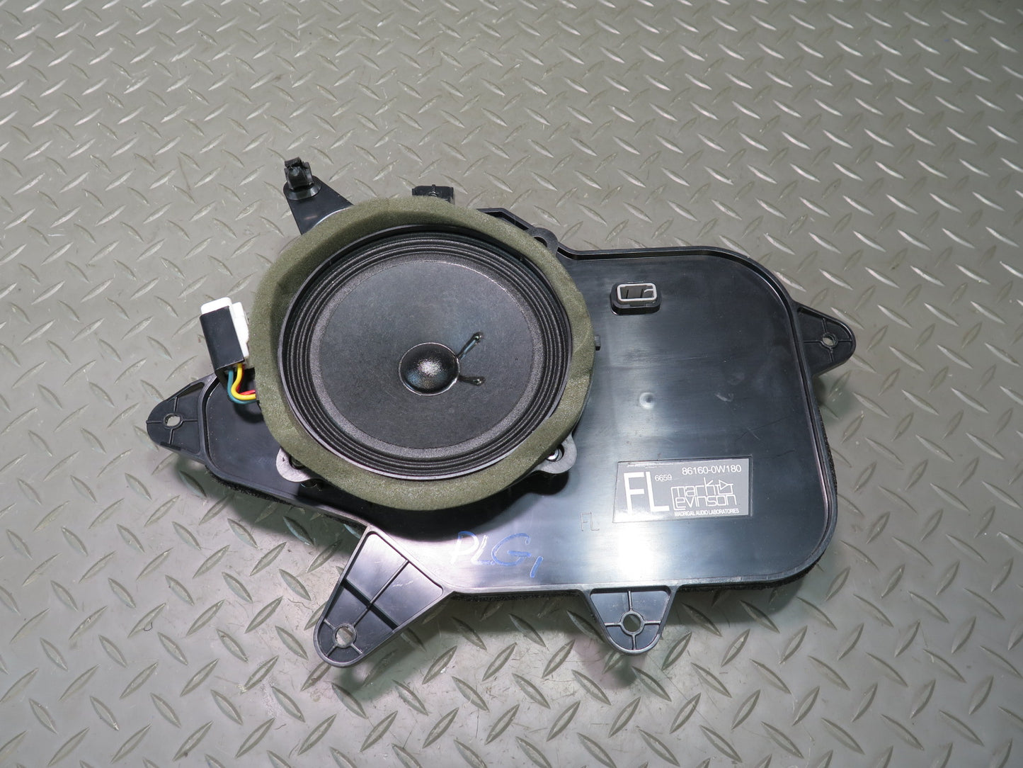 01-05 Lexus UZS161L GS300 GS430 Set of 2 Mark Levinson Front Door Speaker OEM
