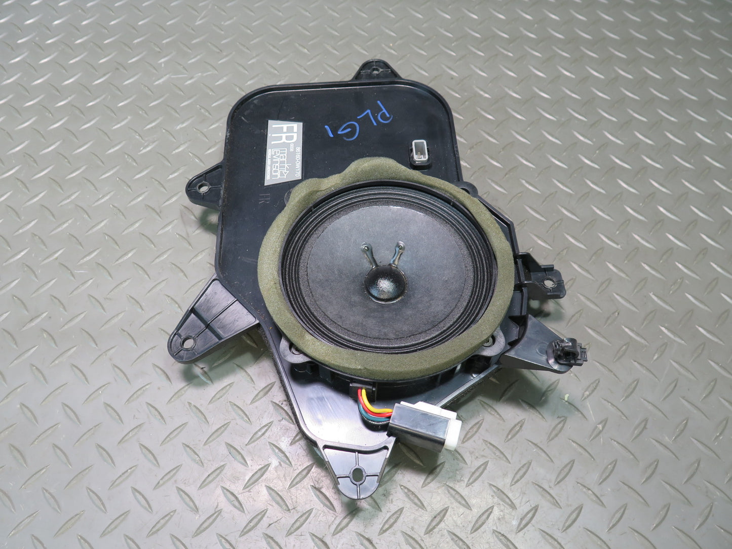 01-05 Lexus UZS161L GS300 GS430 Set of 2 Mark Levinson Front Door Speaker OEM