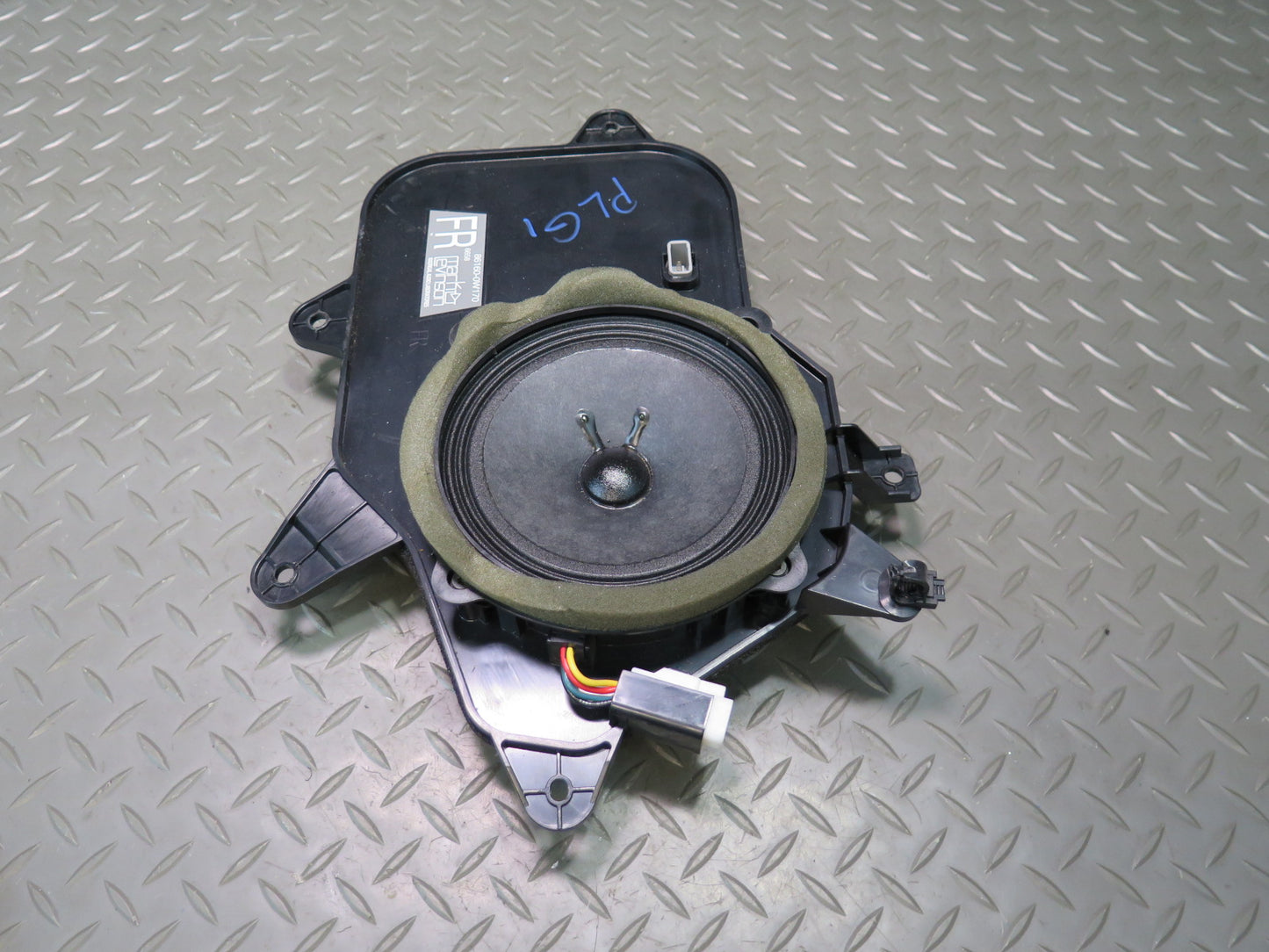 01-05 Lexus UZS161L GS300 GS430 Set of 2 Mark Levinson Front Door Speaker OEM