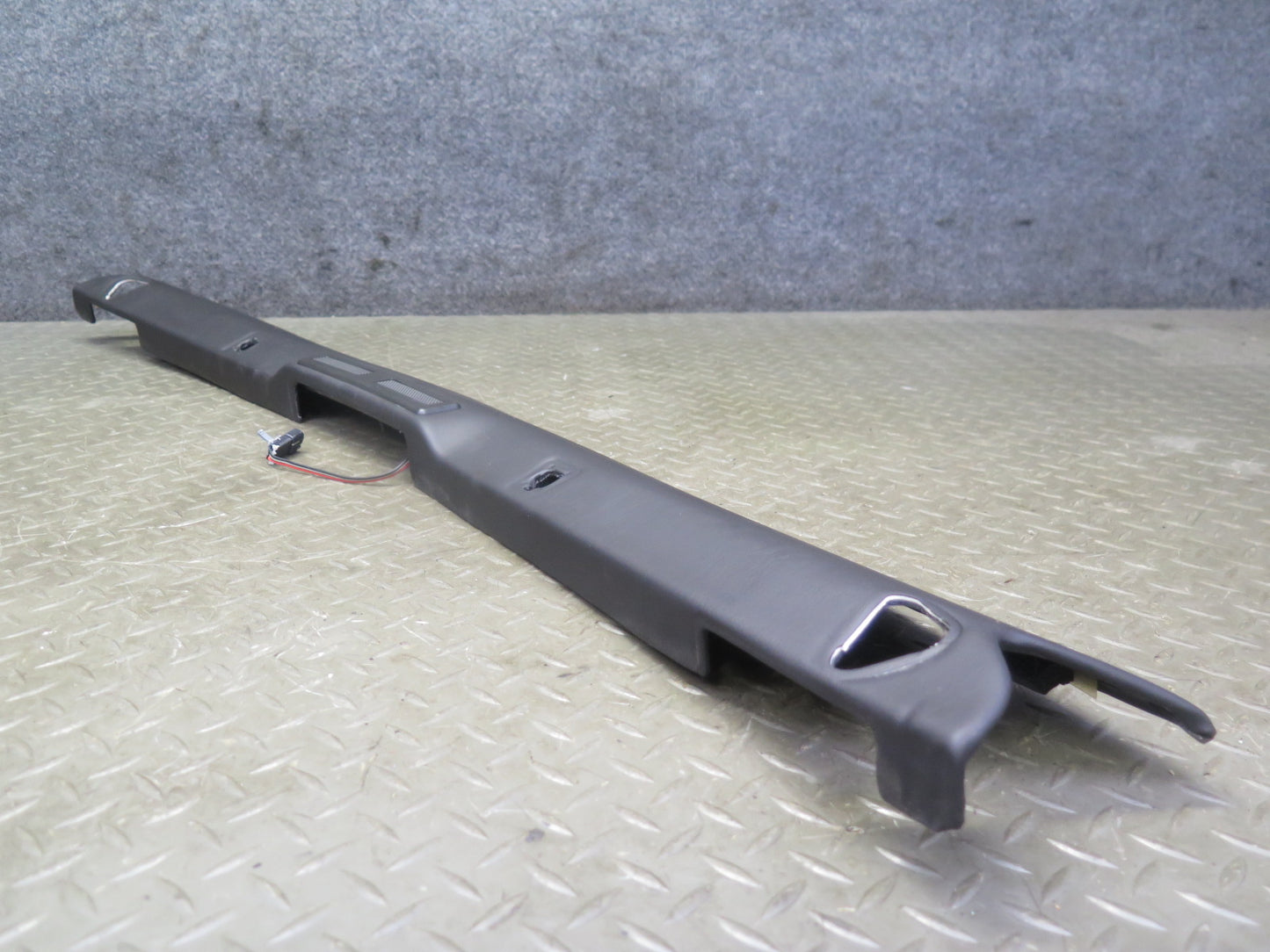 2004-2009 Cadillac XLR Front Dashboard Upper Trim Cover Panel 10352598