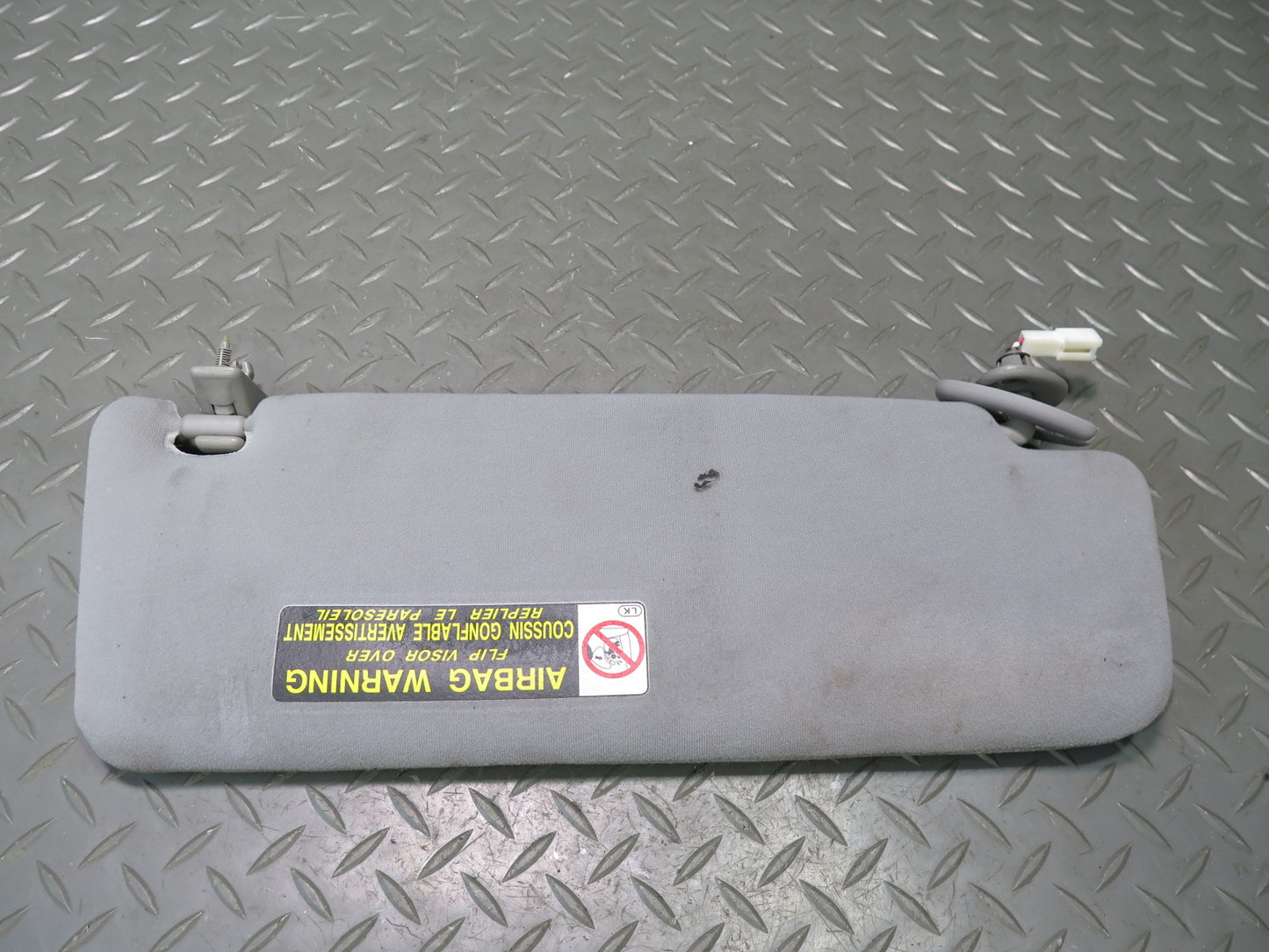 01-05 Lexus UZS161L GS300 GS430 Set of 2 Front Left & Right Sun Visor OEM