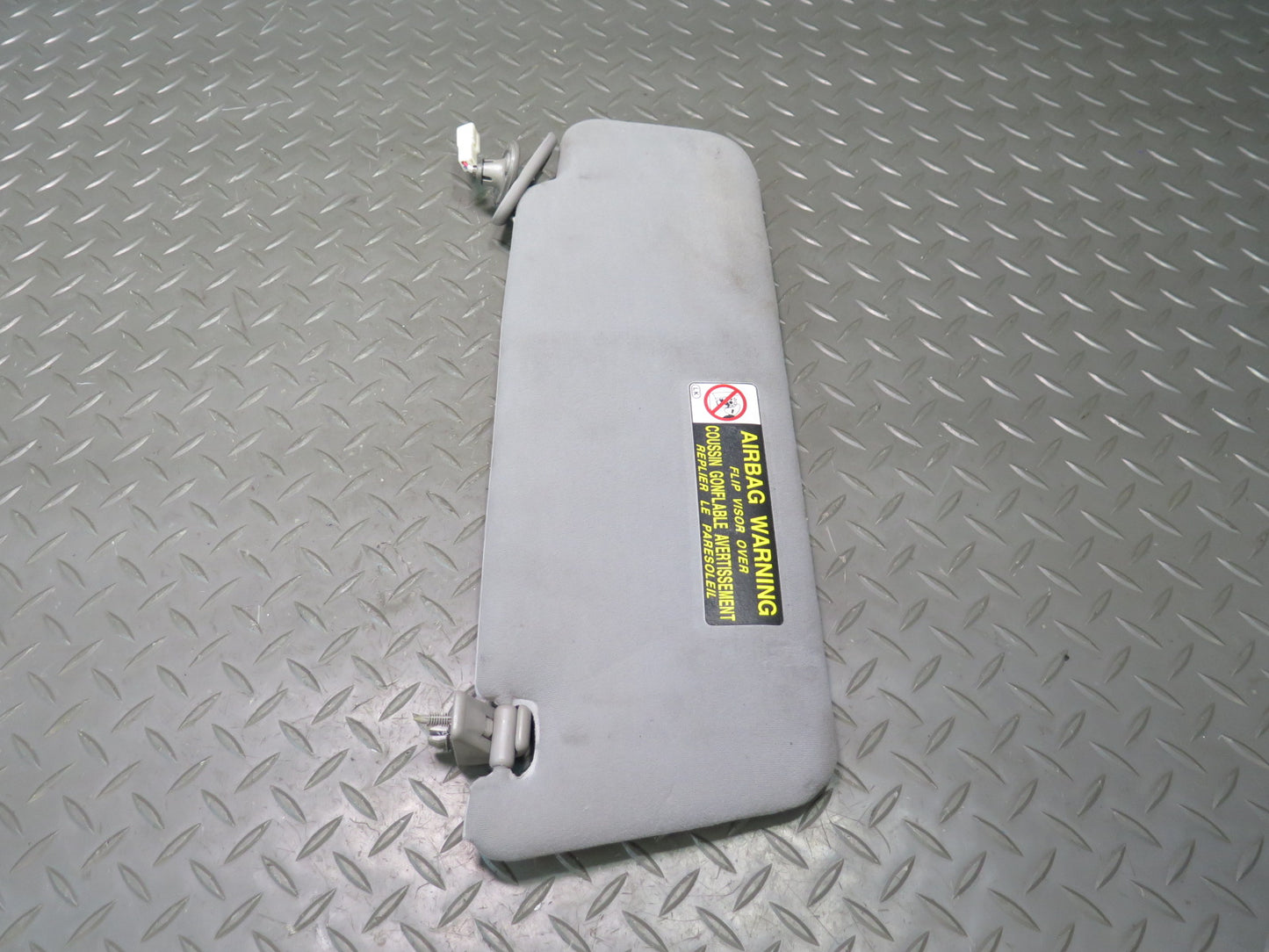 01-05 Lexus UZS161L GS300 GS430 Set of 2 Front Left & Right Sun Visor OEM