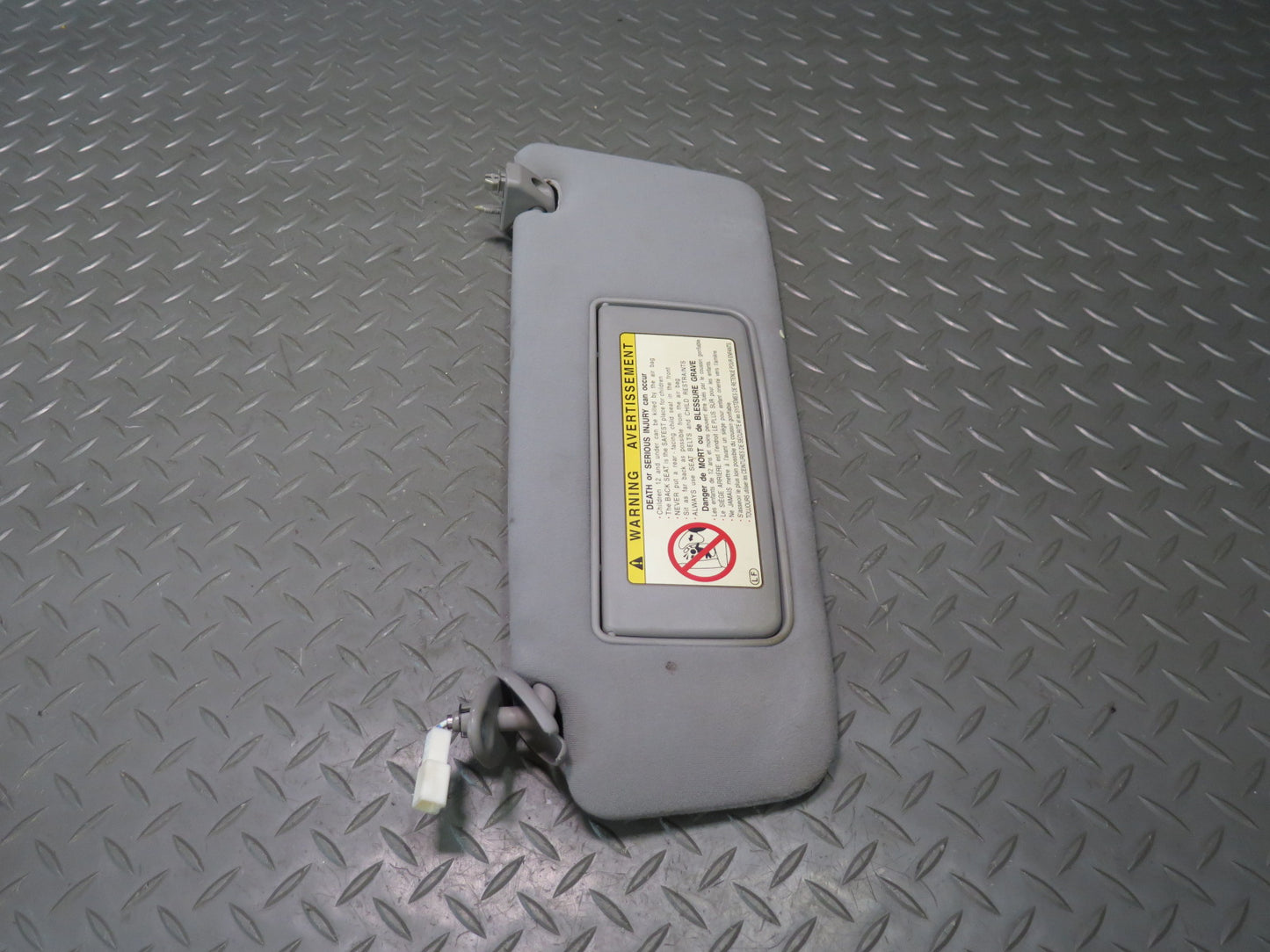 01-05 Lexus UZS161L GS300 GS430 Set of 2 Front Left & Right Sun Visor OEM
