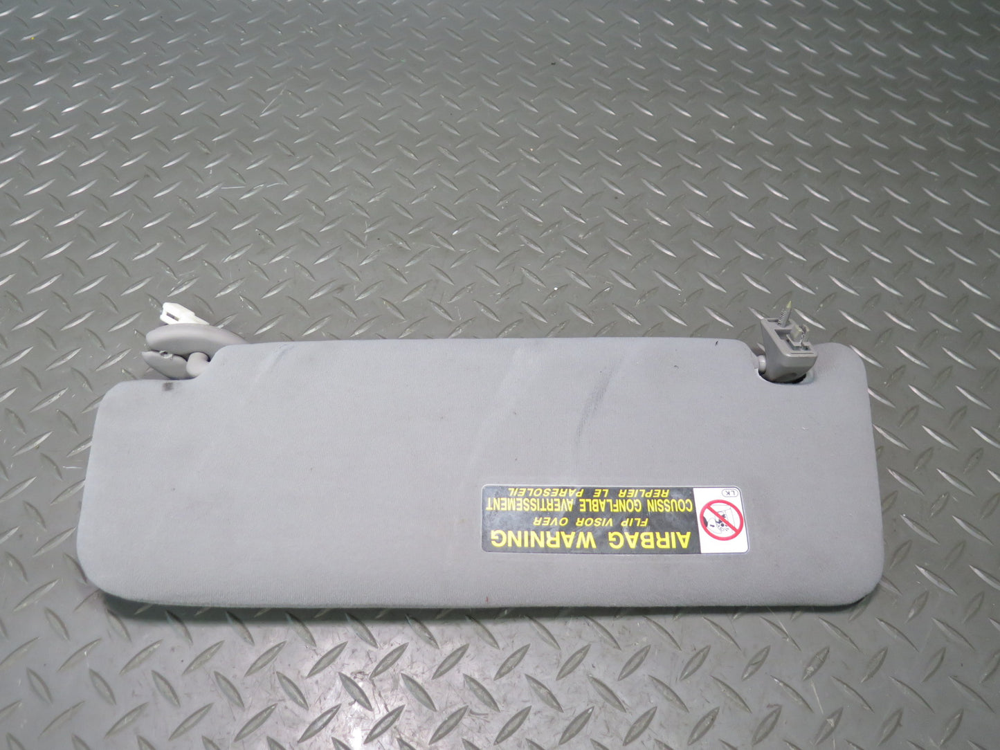 01-05 Lexus UZS161L GS300 GS430 Set of 2 Front Left & Right Sun Visor OEM