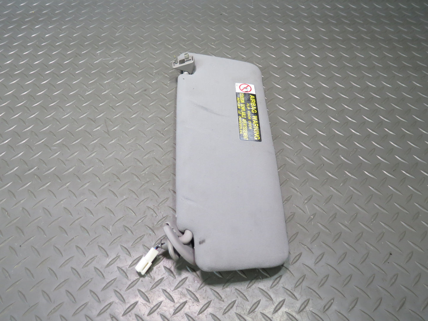 01-05 Lexus UZS161L GS300 GS430 Set of 2 Front Left & Right Sun Visor OEM