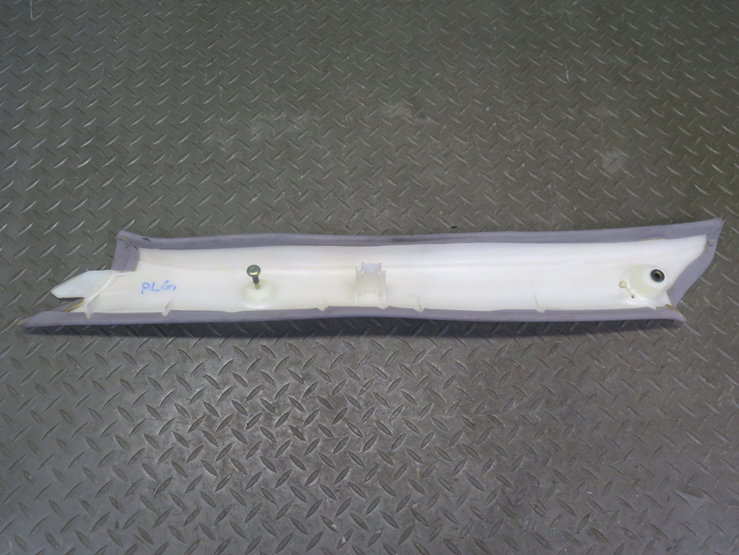 01-05 Lexus UZS161L GS300 GS430 Set of 2 Front Interior A Pillar Trim Panel OEM