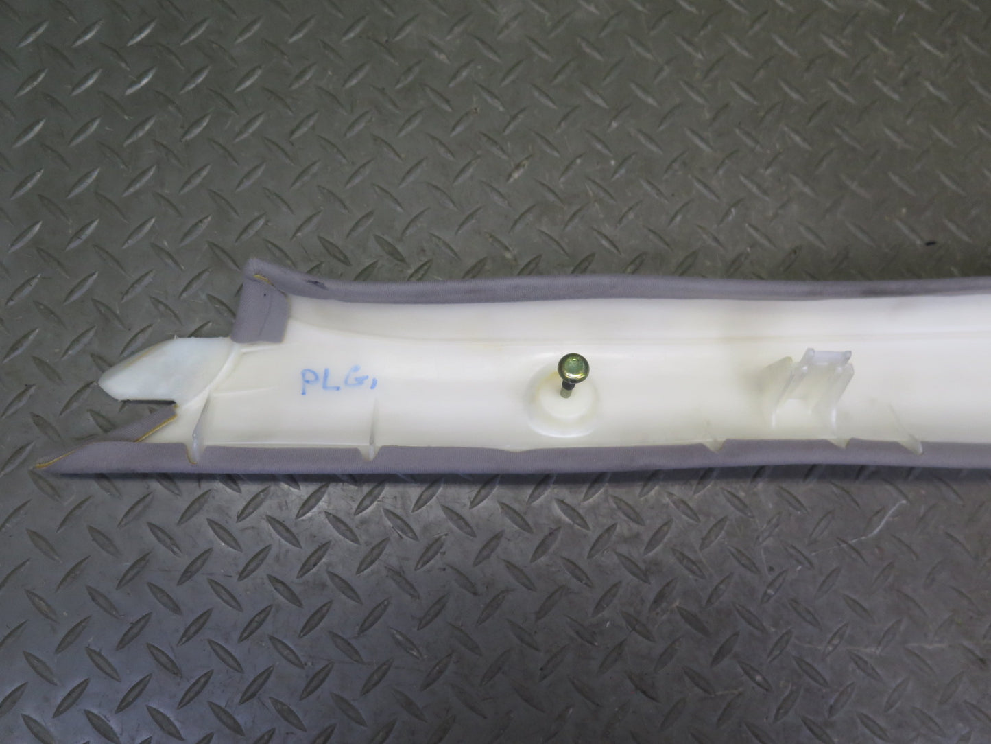 01-05 Lexus UZS161L GS300 GS430 Set of 2 Front Interior A Pillar Trim Panel OEM