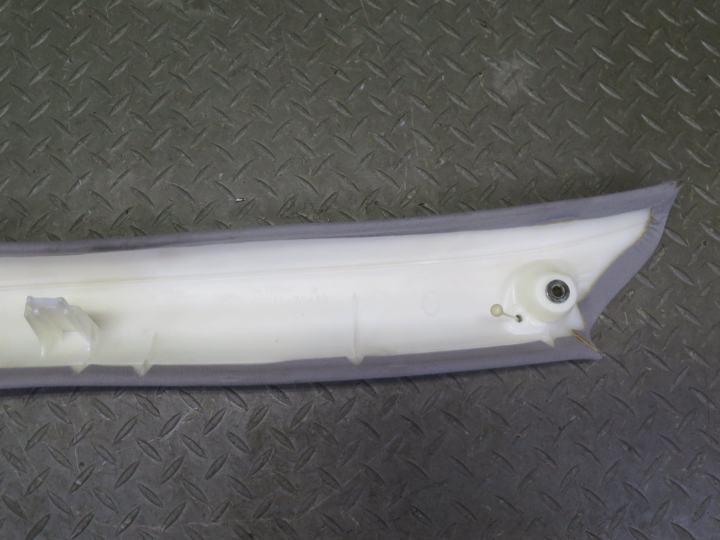 01-05 Lexus UZS161L GS300 GS430 Set of 2 Front Interior A Pillar Trim Panel OEM