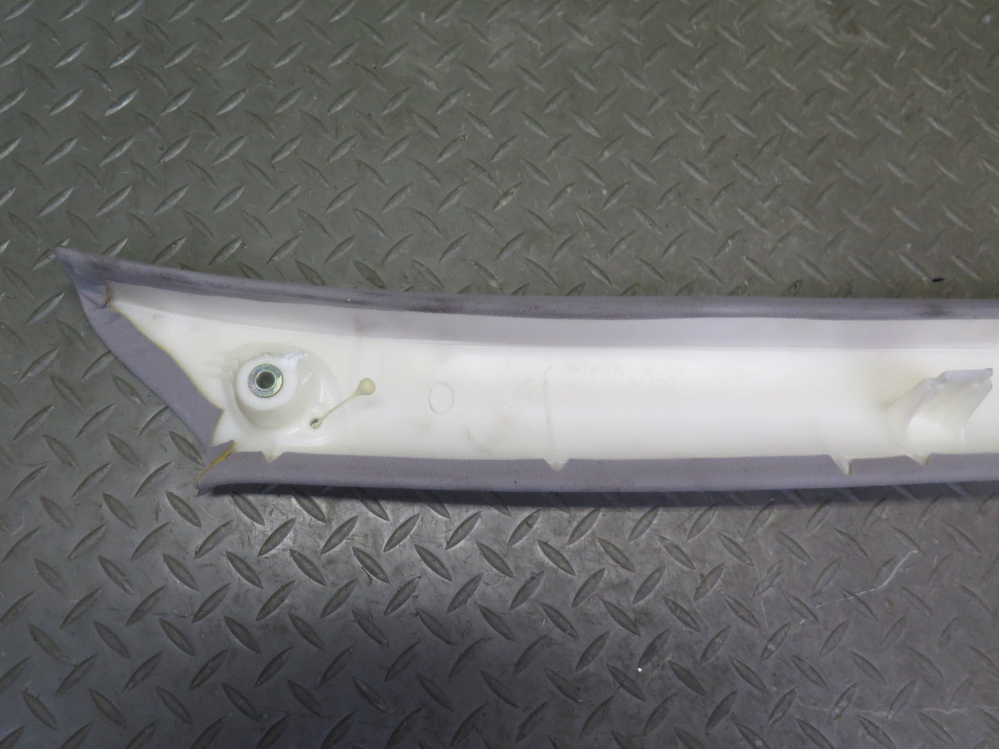 01-05 Lexus UZS161L GS300 GS430 Set of 2 Front Interior A Pillar Trim Panel OEM