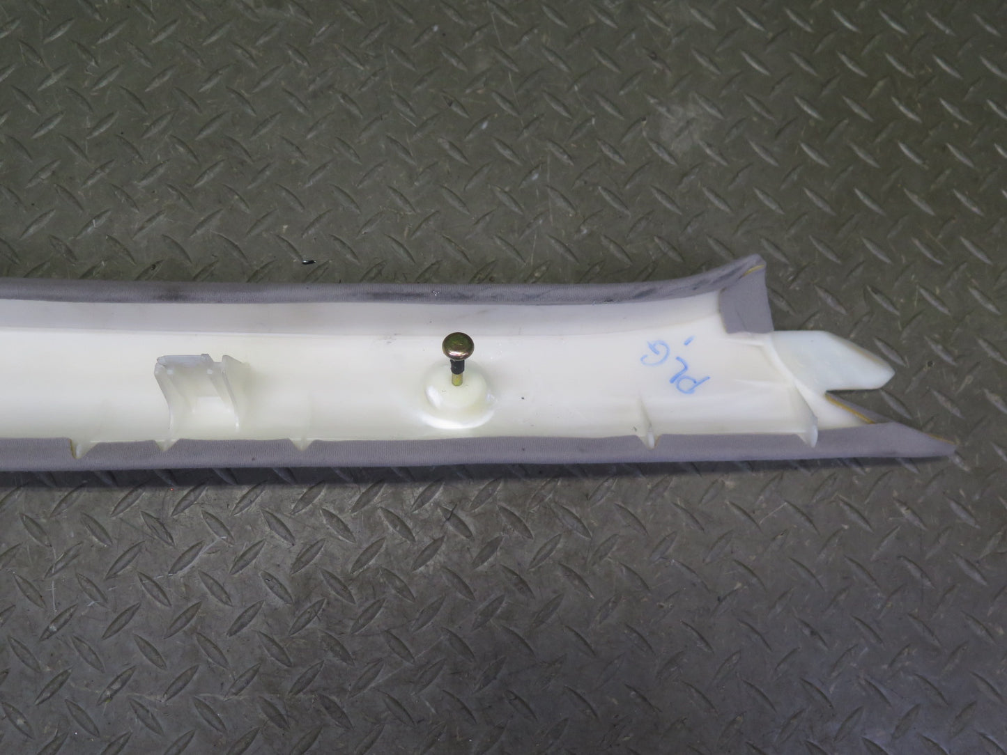01-05 Lexus UZS161L GS300 GS430 Set of 2 Front Interior A Pillar Trim Panel OEM