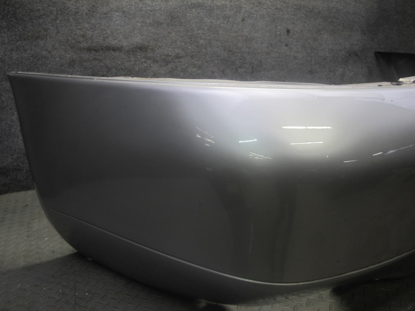 1999-2001 Porsche 911 996 Rear Bumper Cover Arctic Silver 99650521101