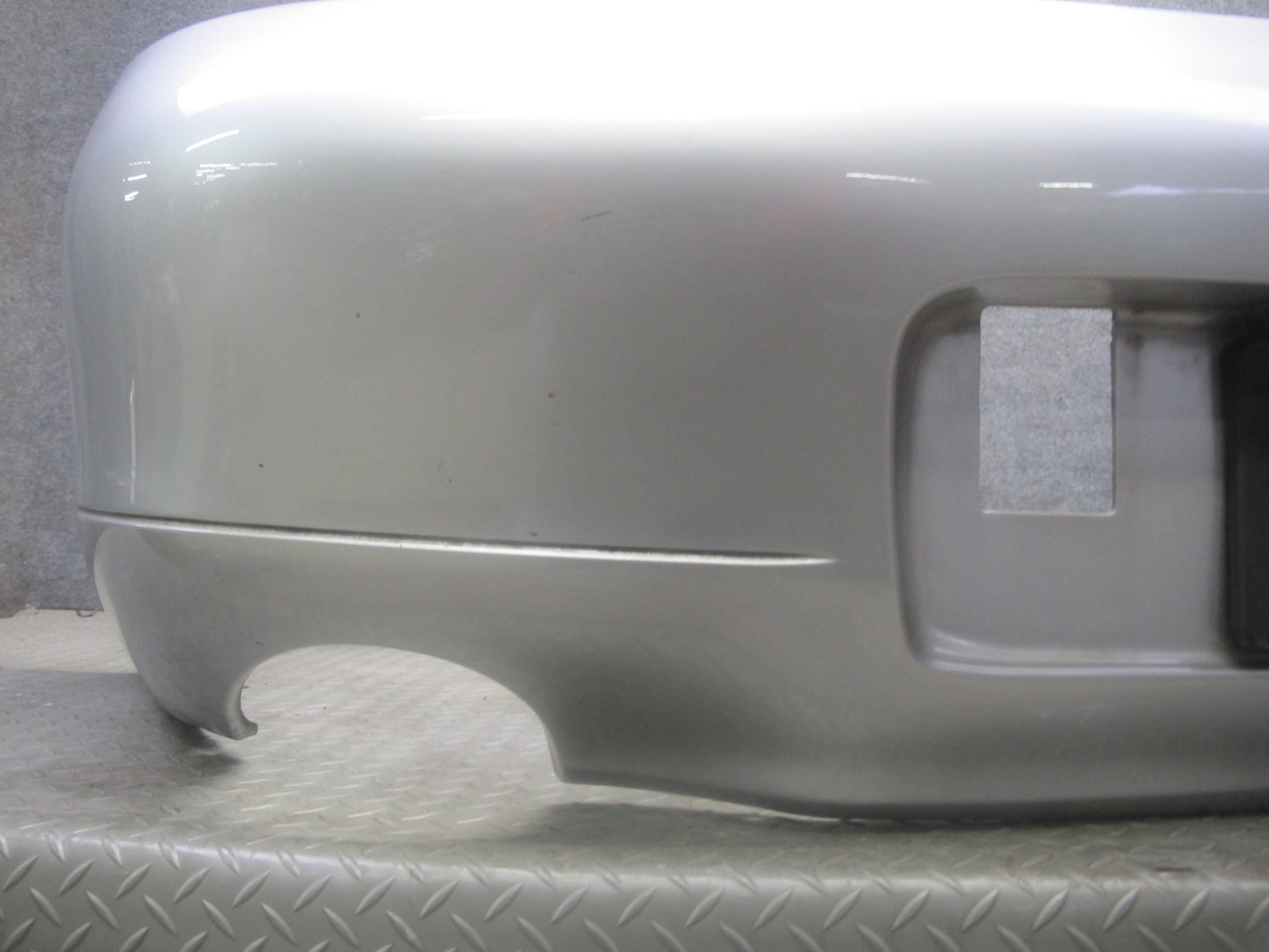 1999-2001 Porsche 911 996 Rear Bumper Cover Arctic Silver 99650521101