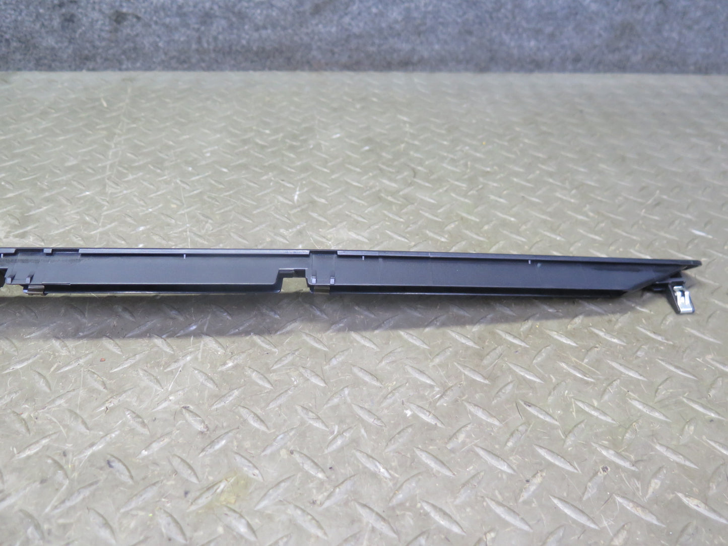 98-05 Lexus UZS161L GS300 GS400 GS430 Dash Upper Defrost Air Vent Grille OEM
