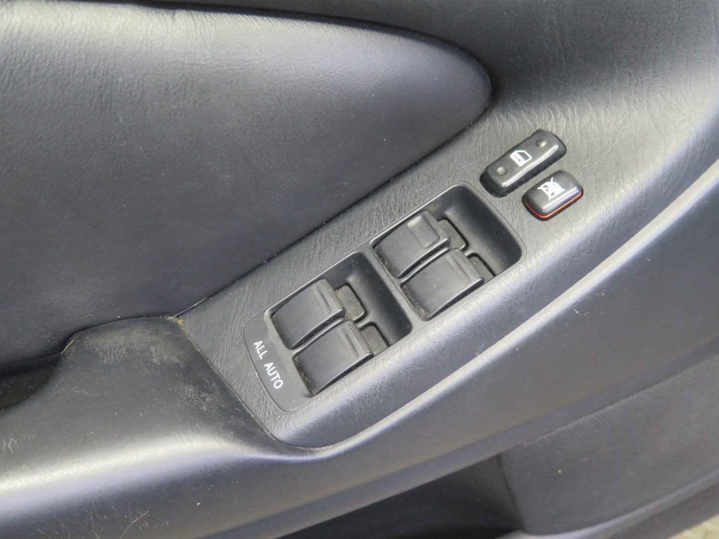 03-05 Lexus UZS161L GS300 GS430 Set of 2 Front Door Interior Trim Panel OEM