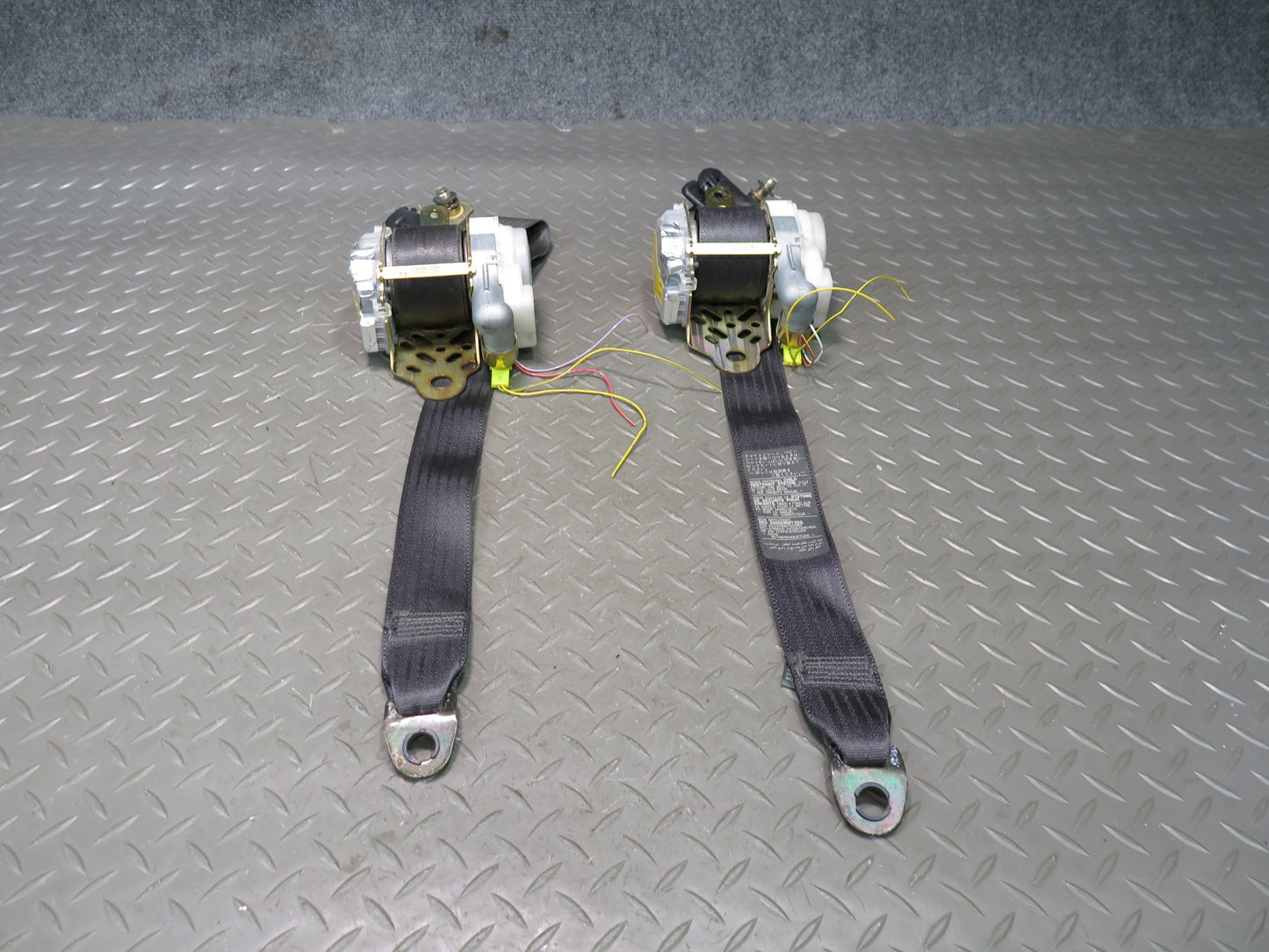 02-08 LEXUS SC430 Z40 FRONT LEFT & RIGHT SIDE SEATBELT RETRACTOR SET OEM