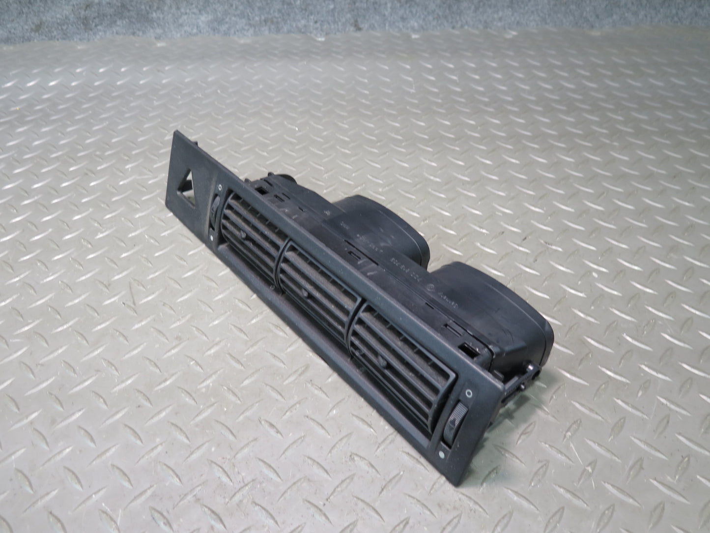 99-03 VW Eurovan T4 Set of 3 Dash Front Left Center Right Air Vent OEM
