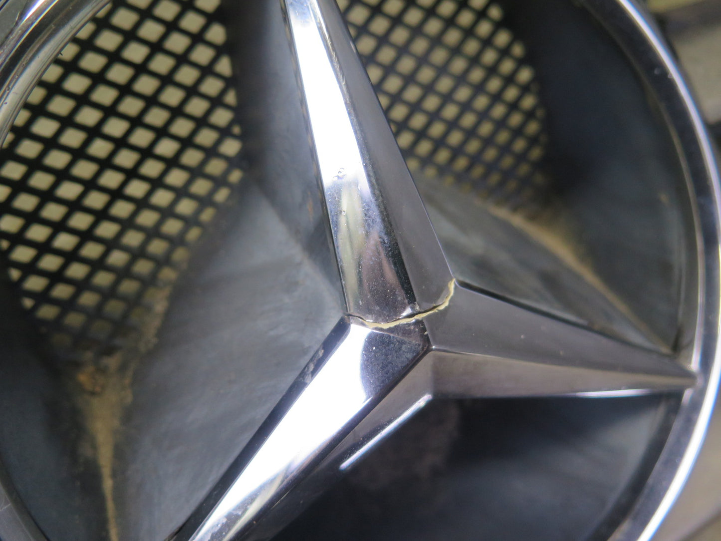 94-02 Mercedes R129 Sl-class Front Hood Radiator Grille w Emblem OEM