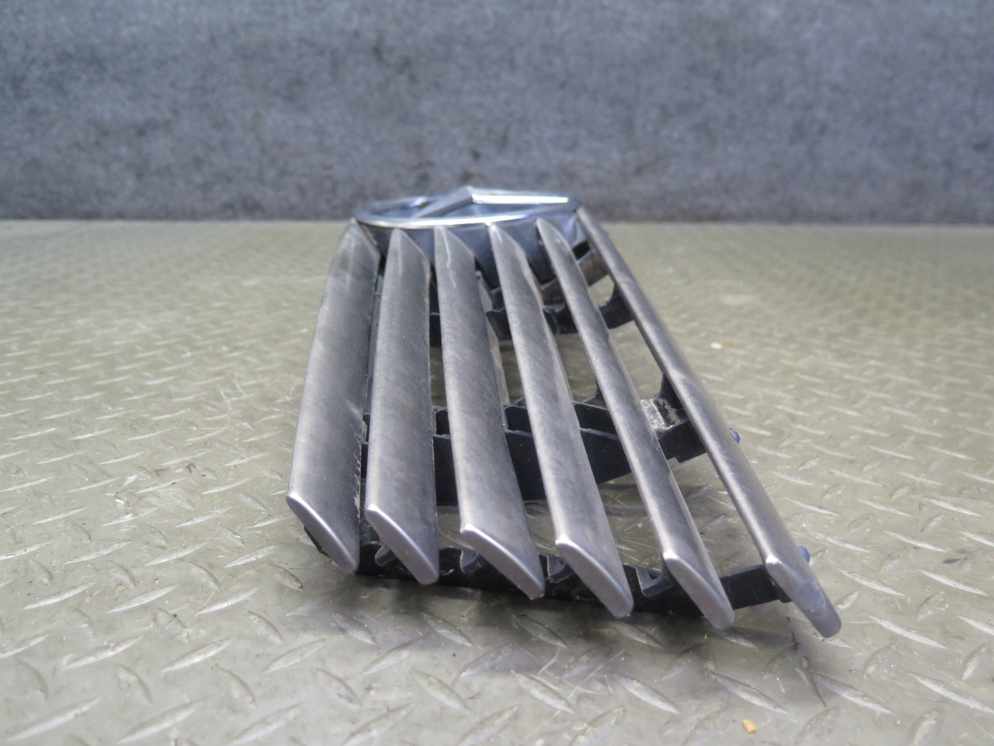 94-02 Mercedes R129 Sl-class Front Hood Radiator Grille w Emblem OEM