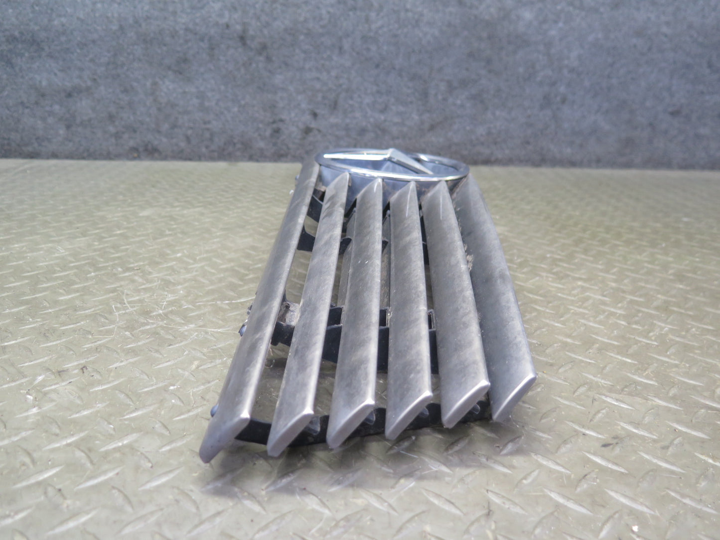 94-02 Mercedes R129 Sl-class Front Hood Radiator Grille w Emblem OEM