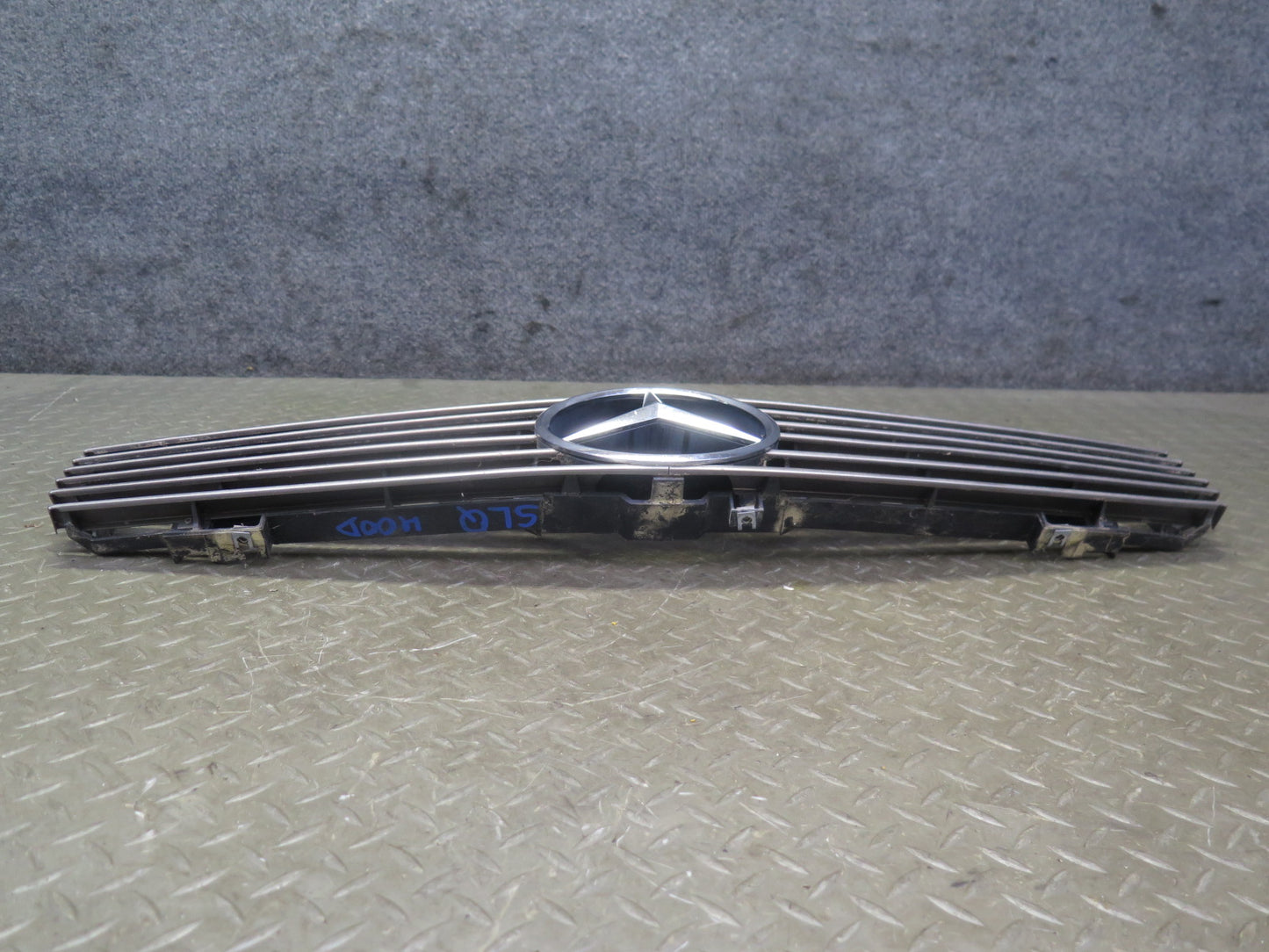 94-02 Mercedes R129 Sl-class Front Hood Radiator Grille w Emblem OEM