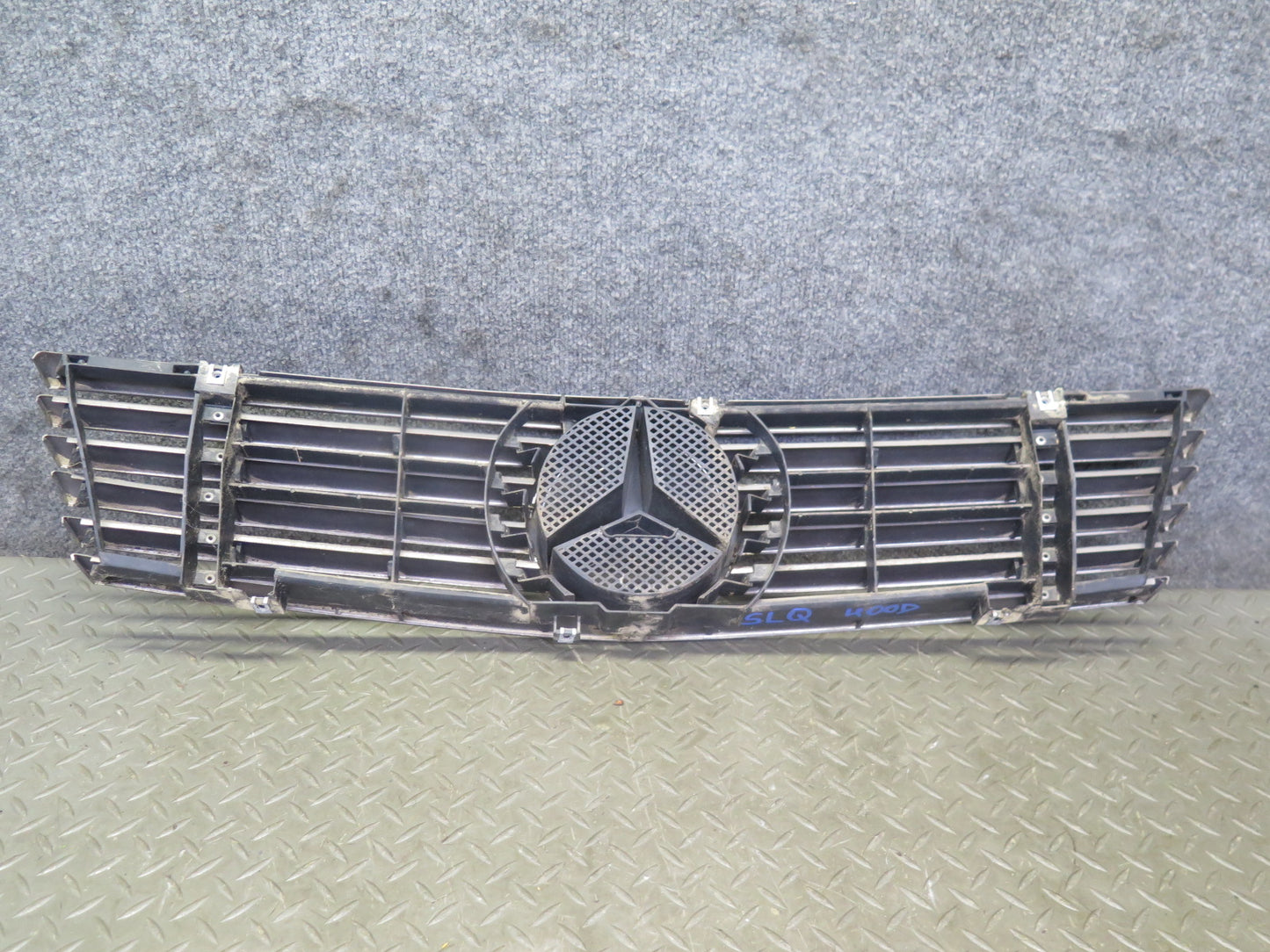 94-02 Mercedes R129 Sl-class Front Hood Radiator Grille w Emblem OEM