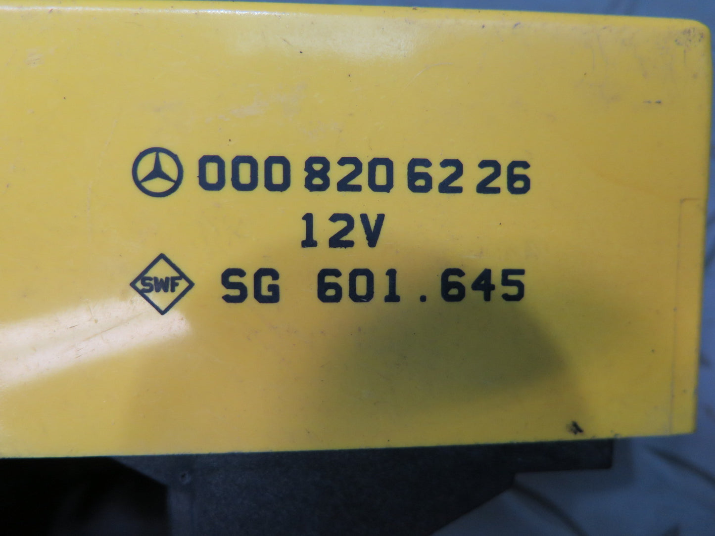 94-02 Mercedes R129 Sl-class Heated Seat Heater Control Module 0008206226 OEM