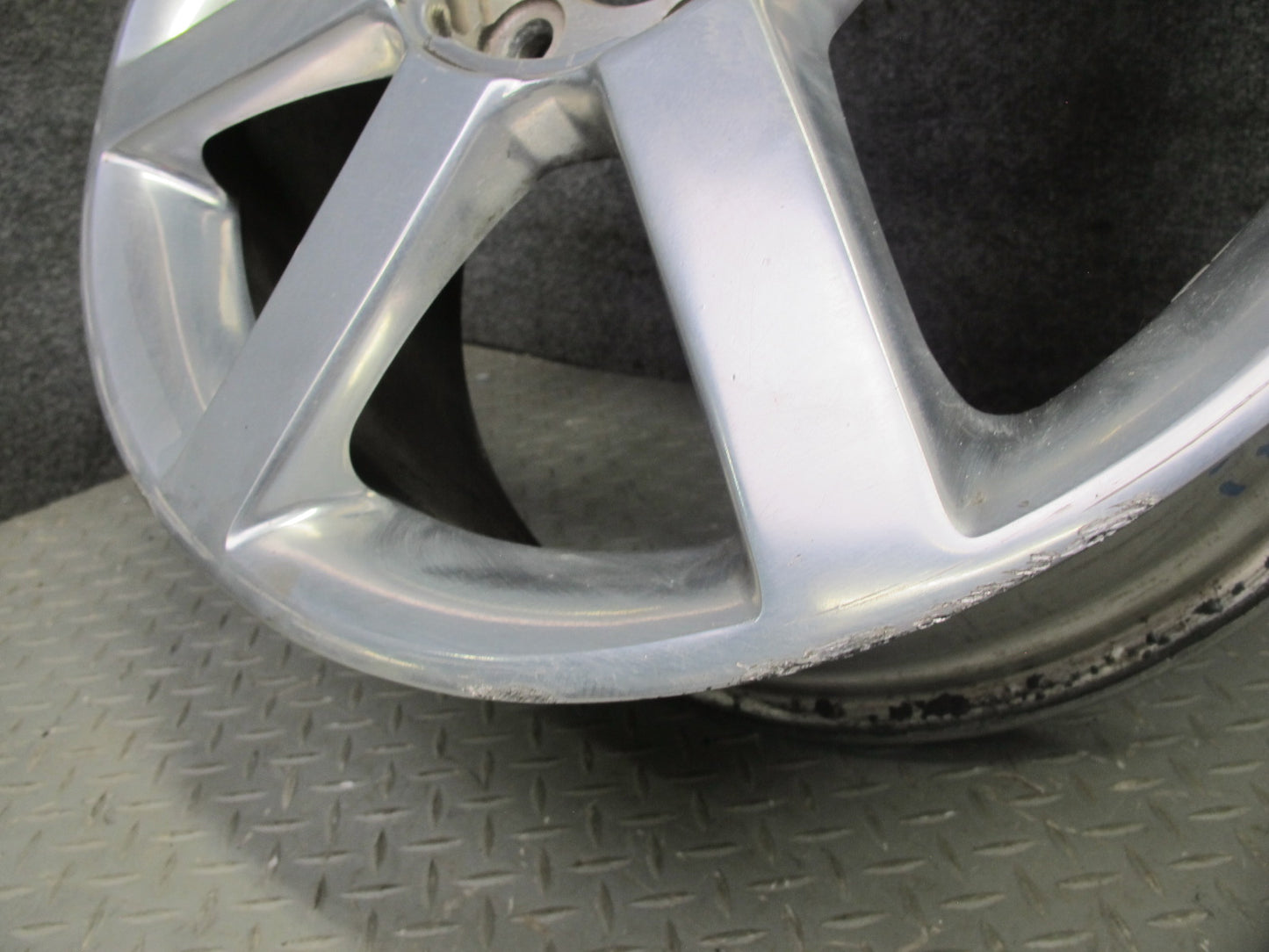 2004-2008 Cadillac XLR R18 18" 7-SPOKE Alloy Wheel Rim 18X8J ET61 Set of 4