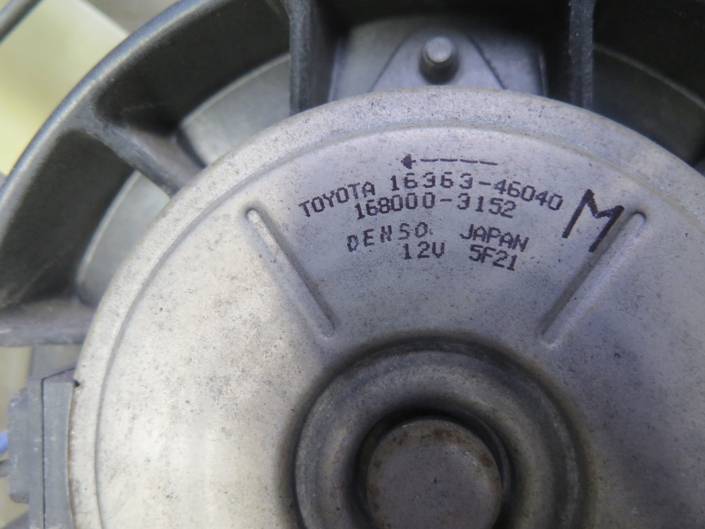 01-05 Lexus UZS161L GS430 Engine Cooling Fan Motor Shroud 122750-6772 OEM