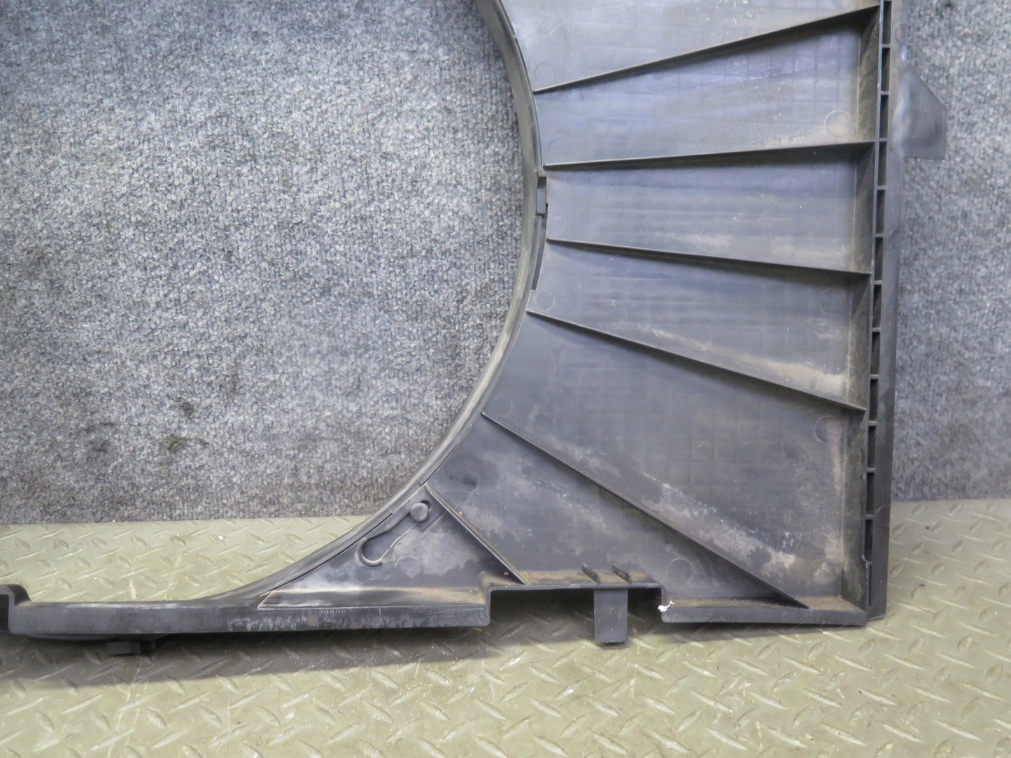 1998 Mercedes R129 SL500 Engine Radiator Fan Shroud 1295000155 OEM