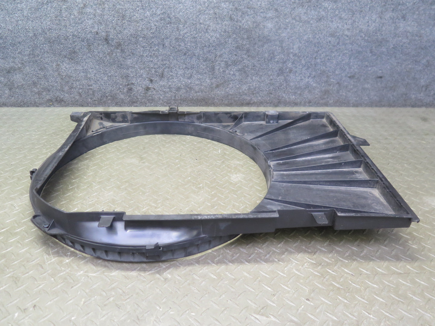 1998 Mercedes R129 SL500 Engine Radiator Fan Shroud 1295000155 OEM