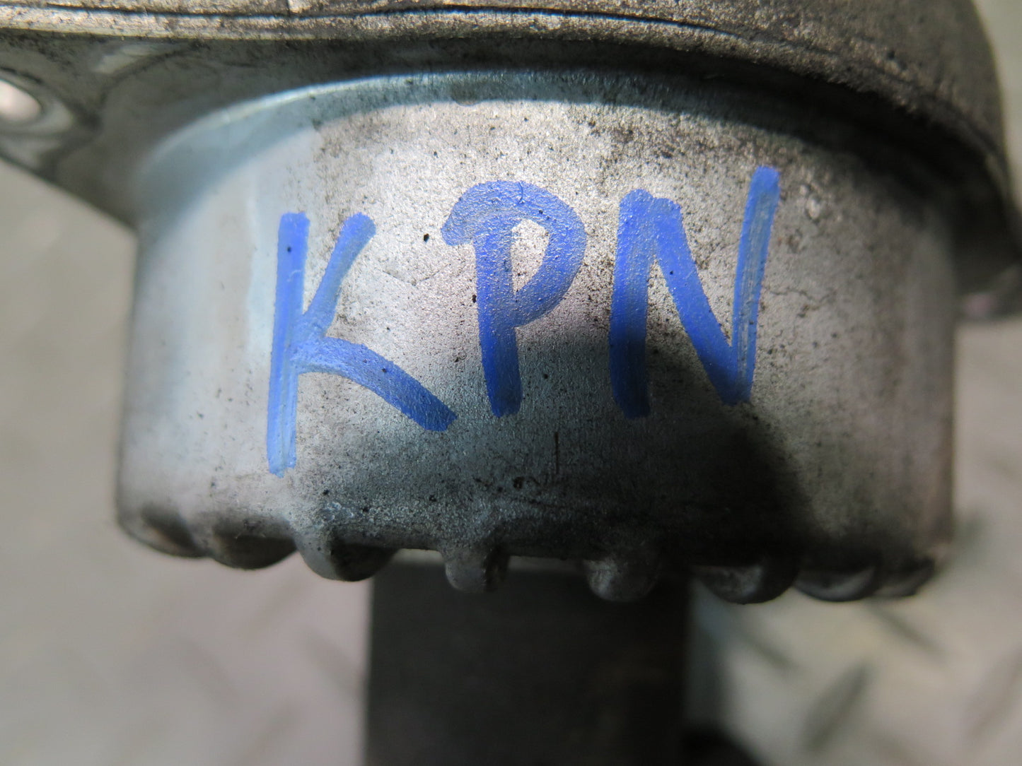 1999-2004 Porsche 911 Carrera 996 Engine Motor Left & Right Side Mount Set