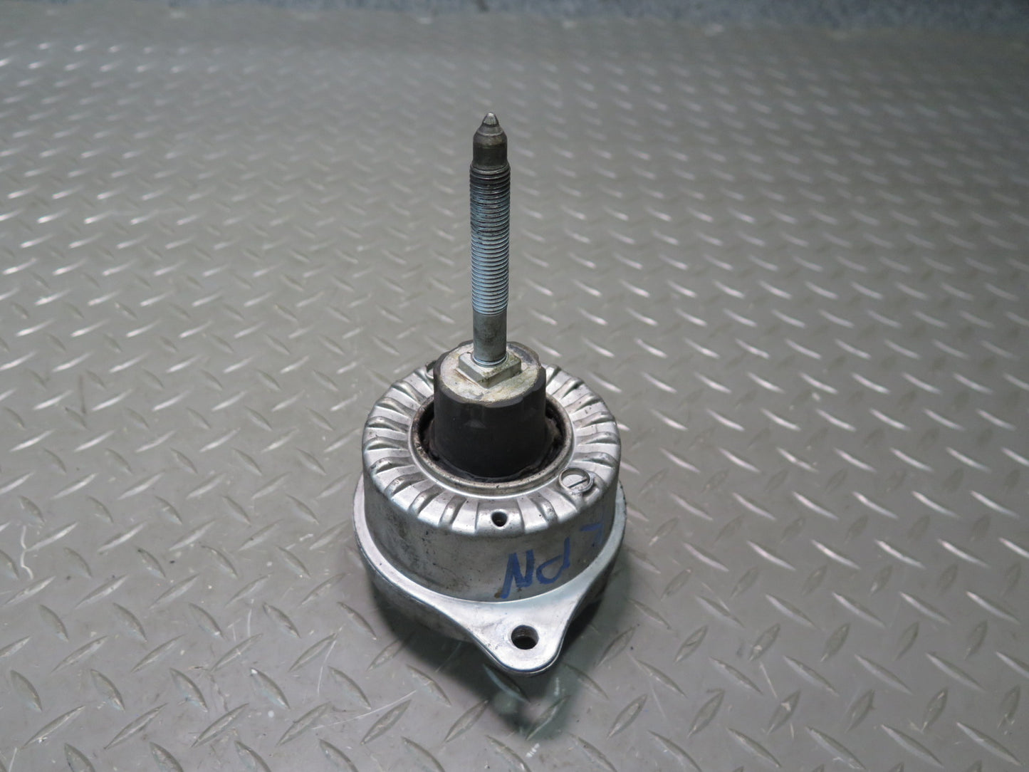 1999-2004 Porsche 911 Carrera 996 Engine Motor Left & Right Side Mount Set