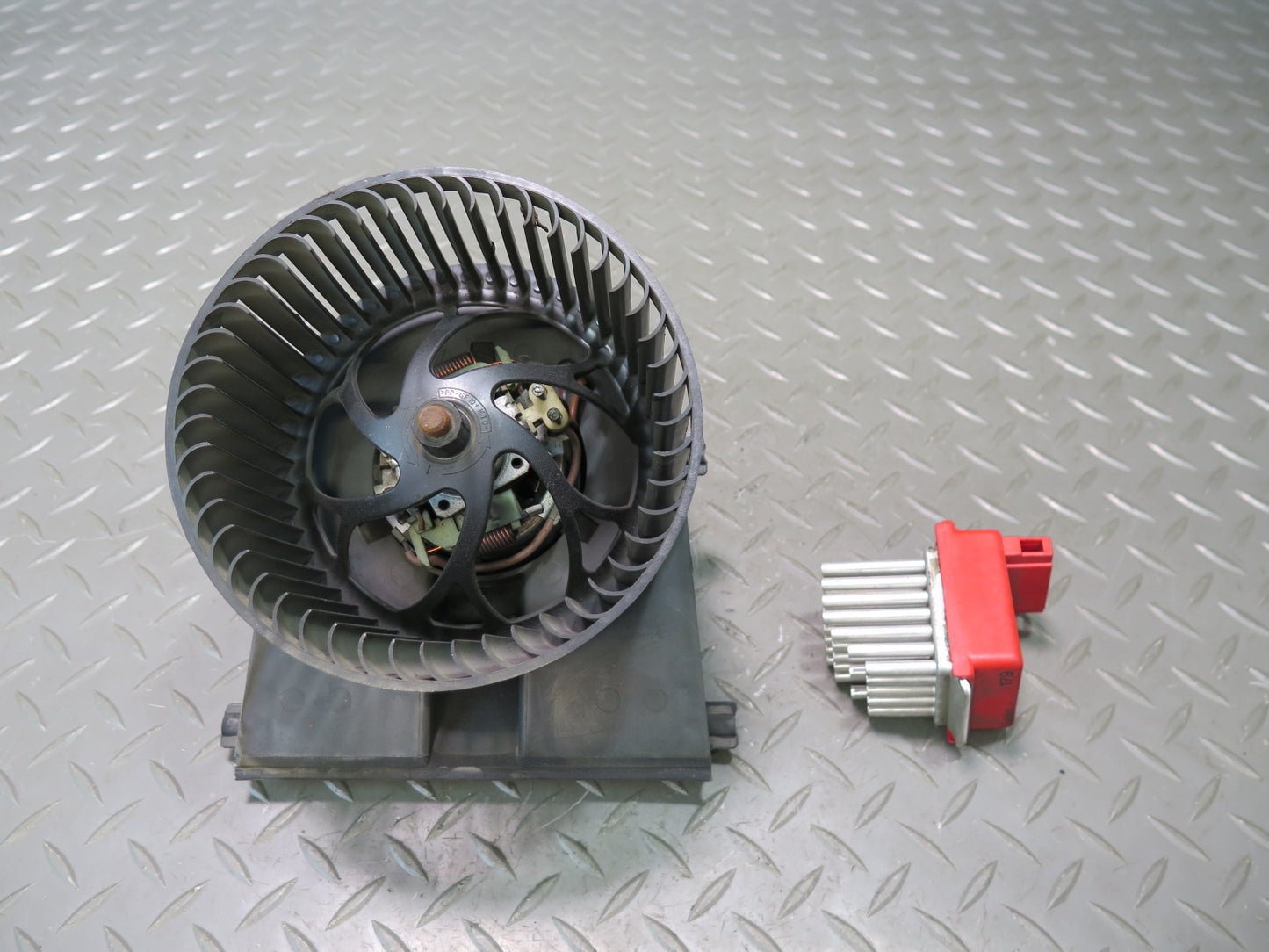 1999-2005 Porsche 911 996 Hvac A/C Heater Blower Motor Fan W/ Resistor