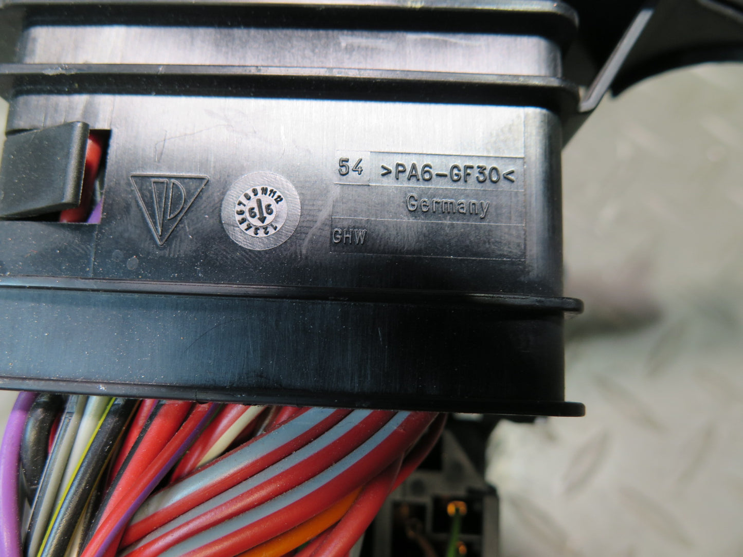 1999-2004 Porsche 911 996 Power Distribution Fuse Relay Box 99661021000