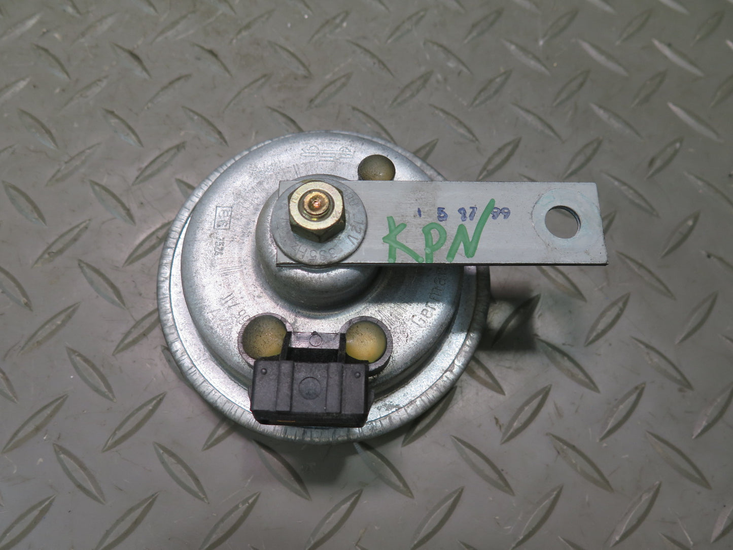 1999-2004 Porsche 911 996 Anti Theft Alarm Horn Siren