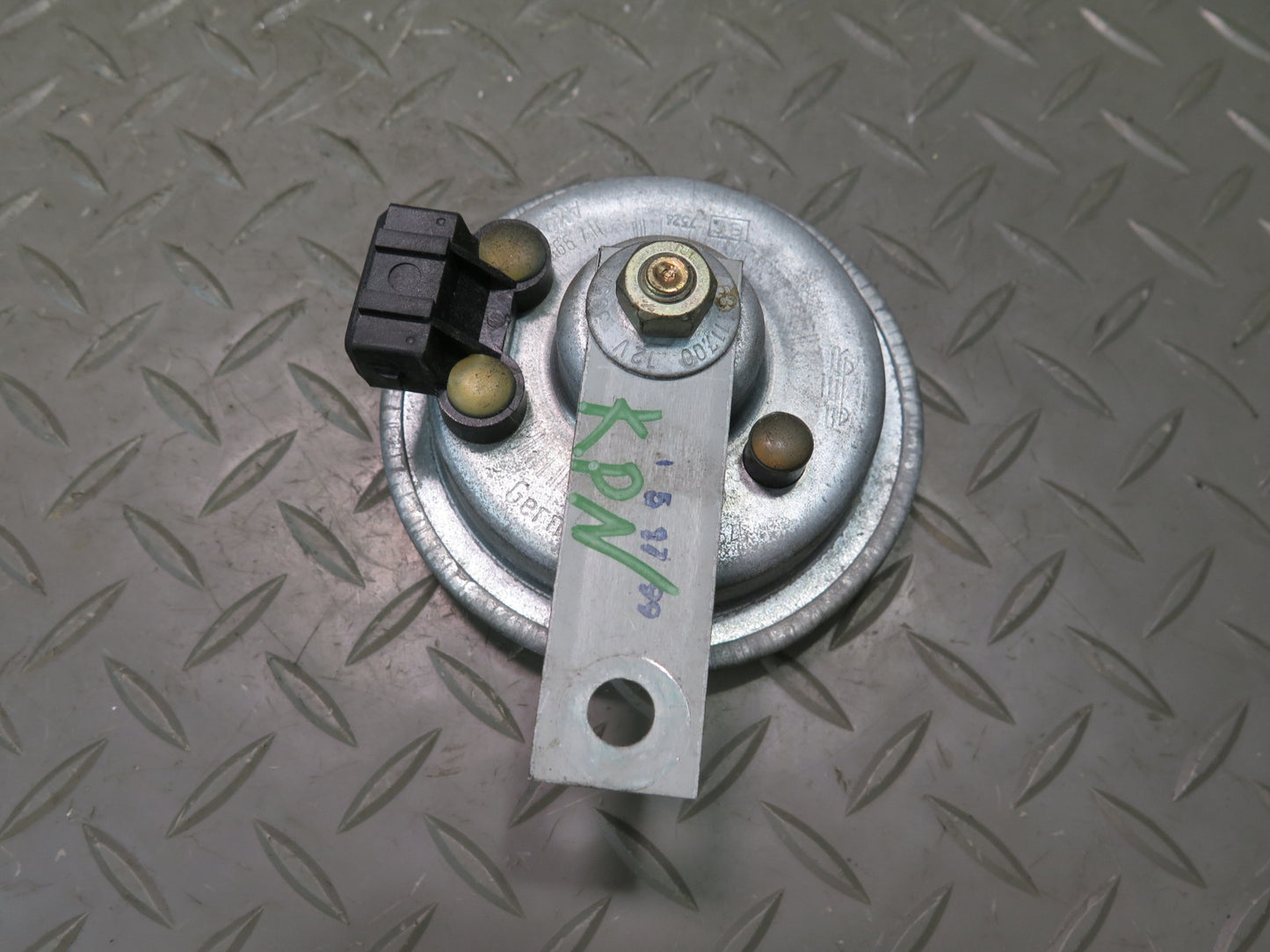 1999-2004 Porsche 911 996 Anti Theft Alarm Horn Siren