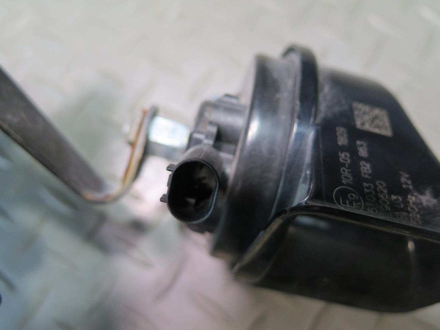 1999-2005 Porsche 911 996 High & Low Tone Note Pitch Horn Signal Bracket Set