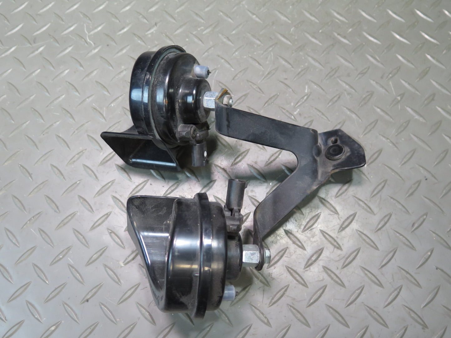 1999-2005 Porsche 911 996 High & Low Tone Note Pitch Horn Signal Bracket Set