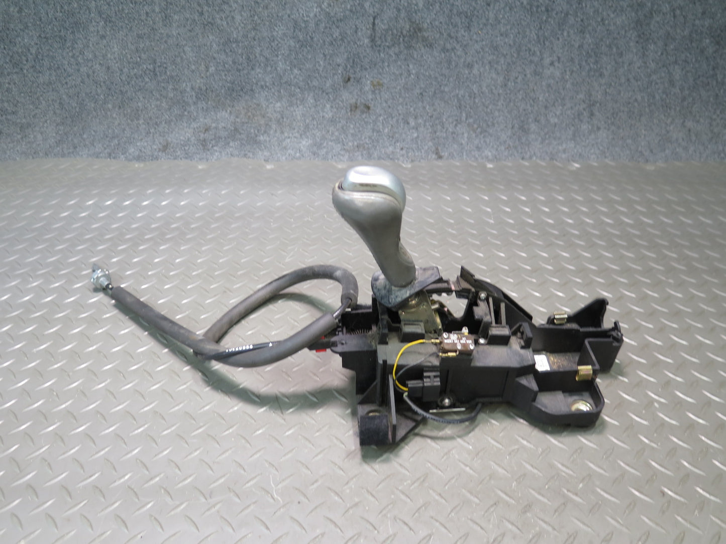 1999-2004 Porsche 911 996 Automatic Transmission Shifter w Cable 99642601107