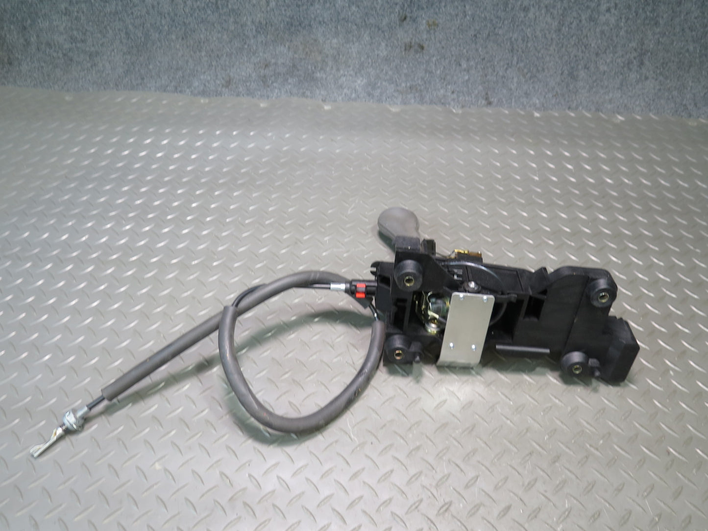 1999-2004 Porsche 911 996 Automatic Transmission Shifter w Cable 99642601107