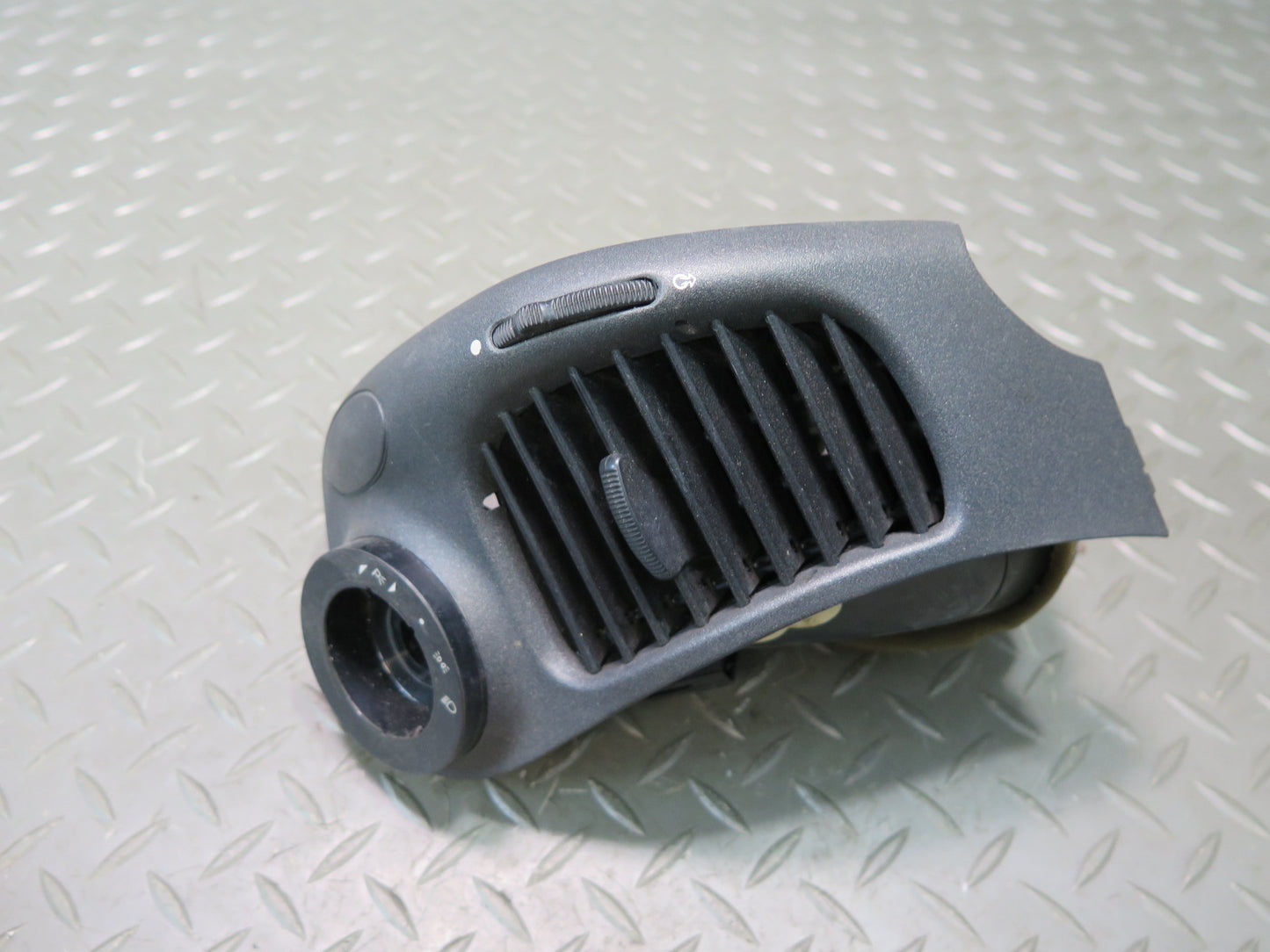 1999 Porsche 911 996 Dash Front Left & Right A/C Air Vent Grille Set of 2