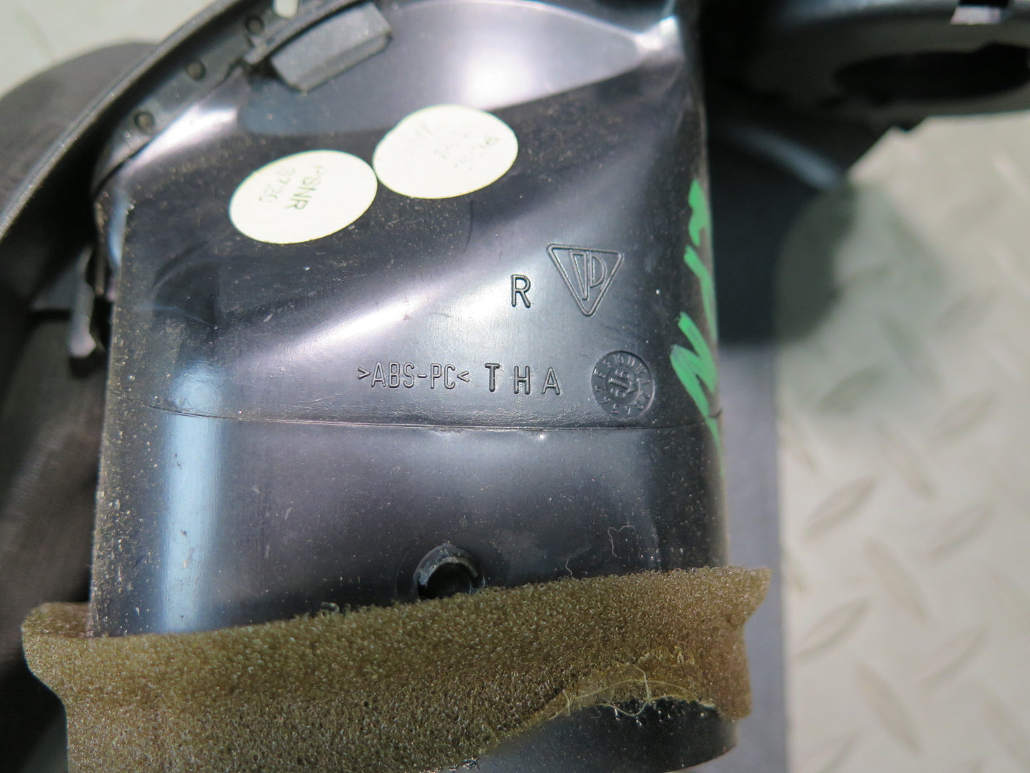 1999 Porsche 911 996 Dash Front Left & Right A/C Air Vent Grille Set of 2