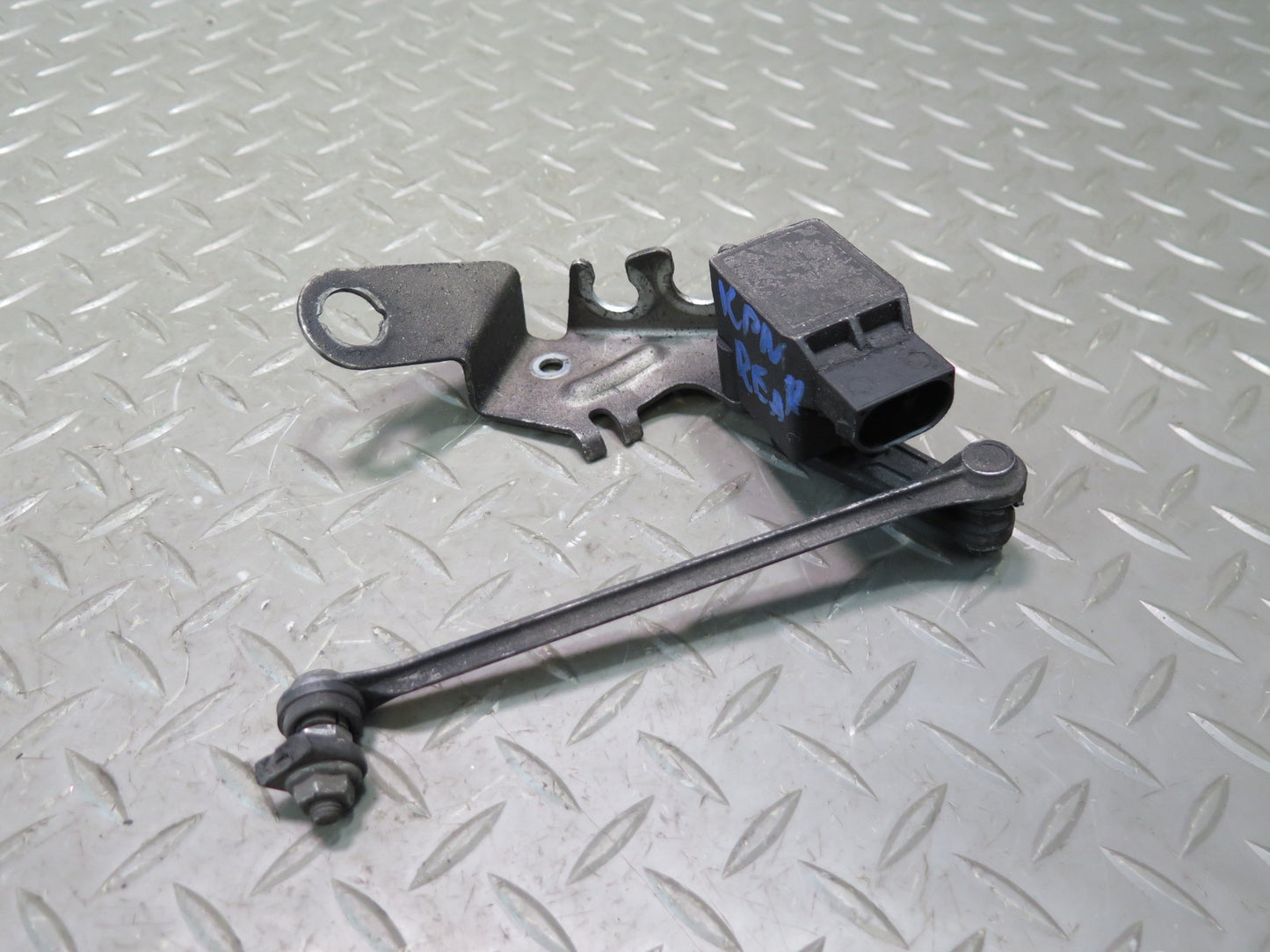 1999-2004 Porsche 911 996 Rear Suspension Height Level Sensor