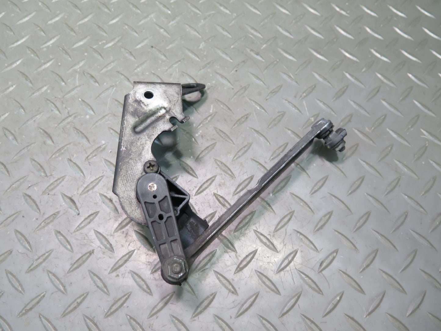 1999-2004 Porsche 911 996 Rear Suspension Height Level Sensor