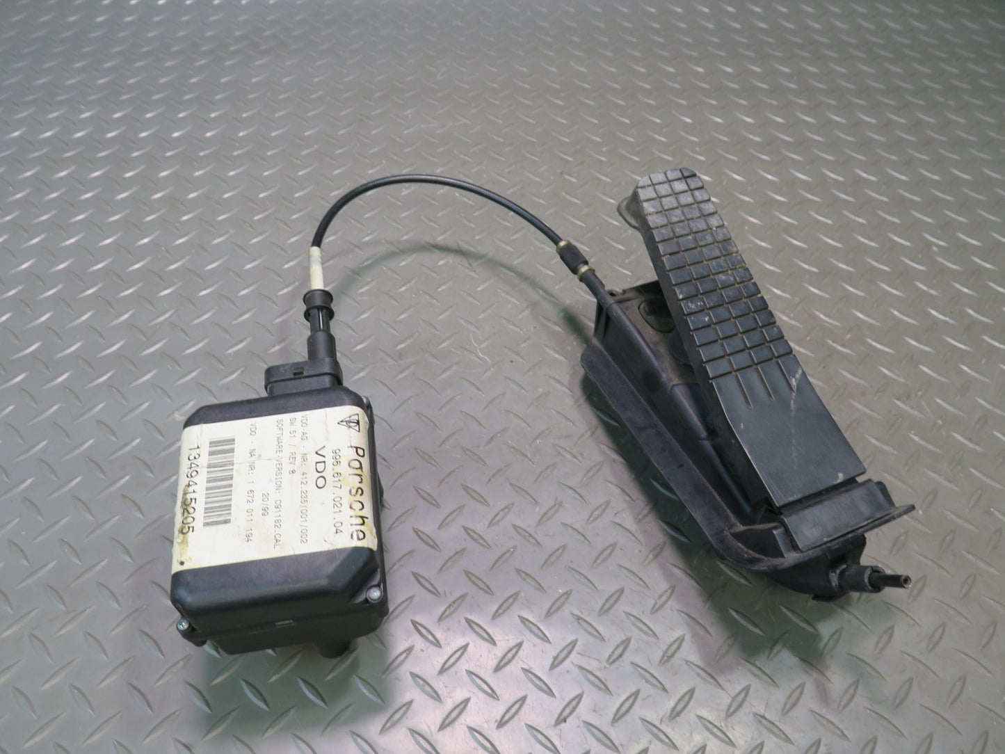 1999-2004 Porsche 911 996 A/T Gas Acceleration Pedal w Cruise Control Module
