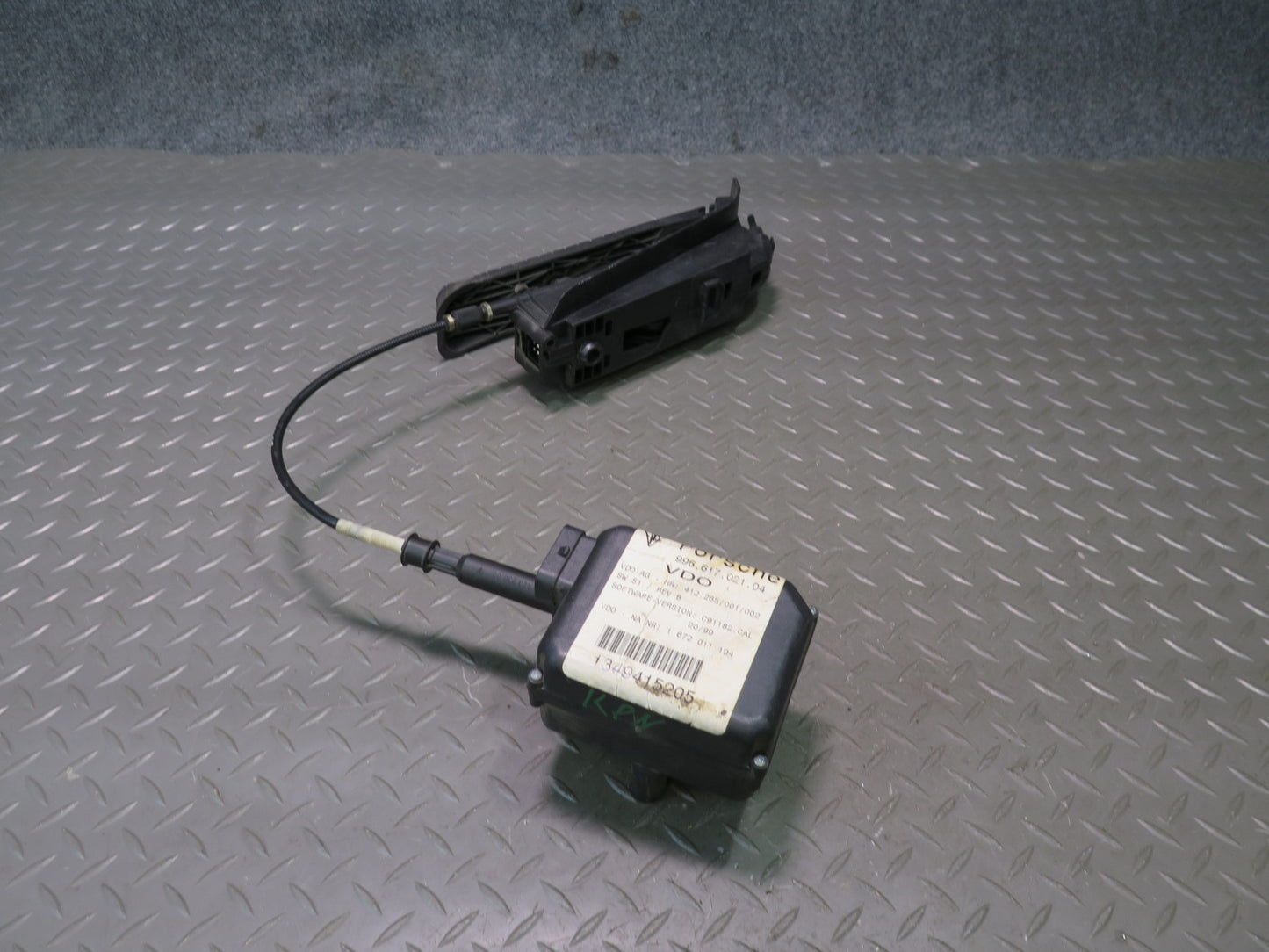 1999-2004 Porsche 911 996 A/T Gas Acceleration Pedal w Cruise Control Module